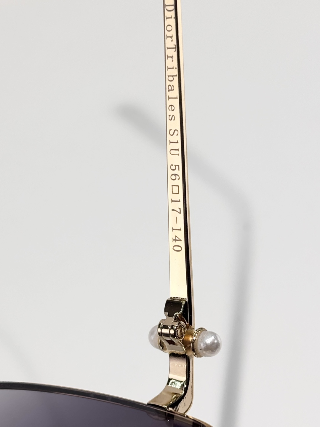 DIORMODEL：DiorTriba1er S1U SIZE：56口17-140