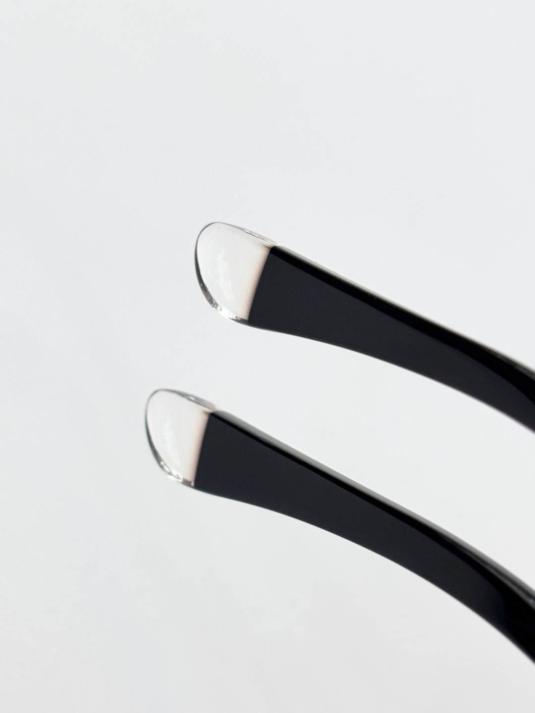 DUNHIL*登*喜路TITANIUMMODEL：61867SIZE：53口17-140