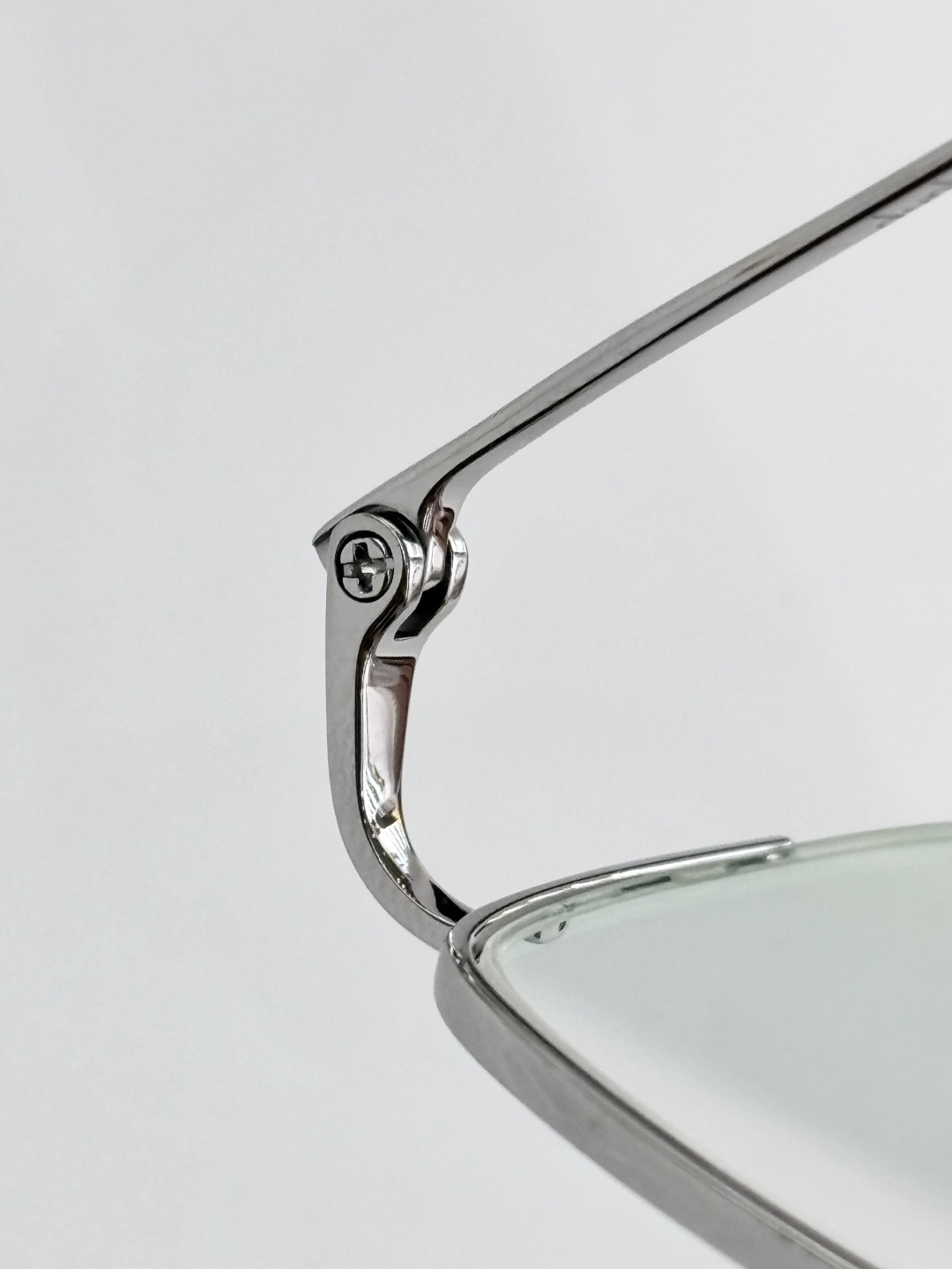 DUNHIL*登*喜路TITANIUMMODEL：61867SIZE：53口17-140