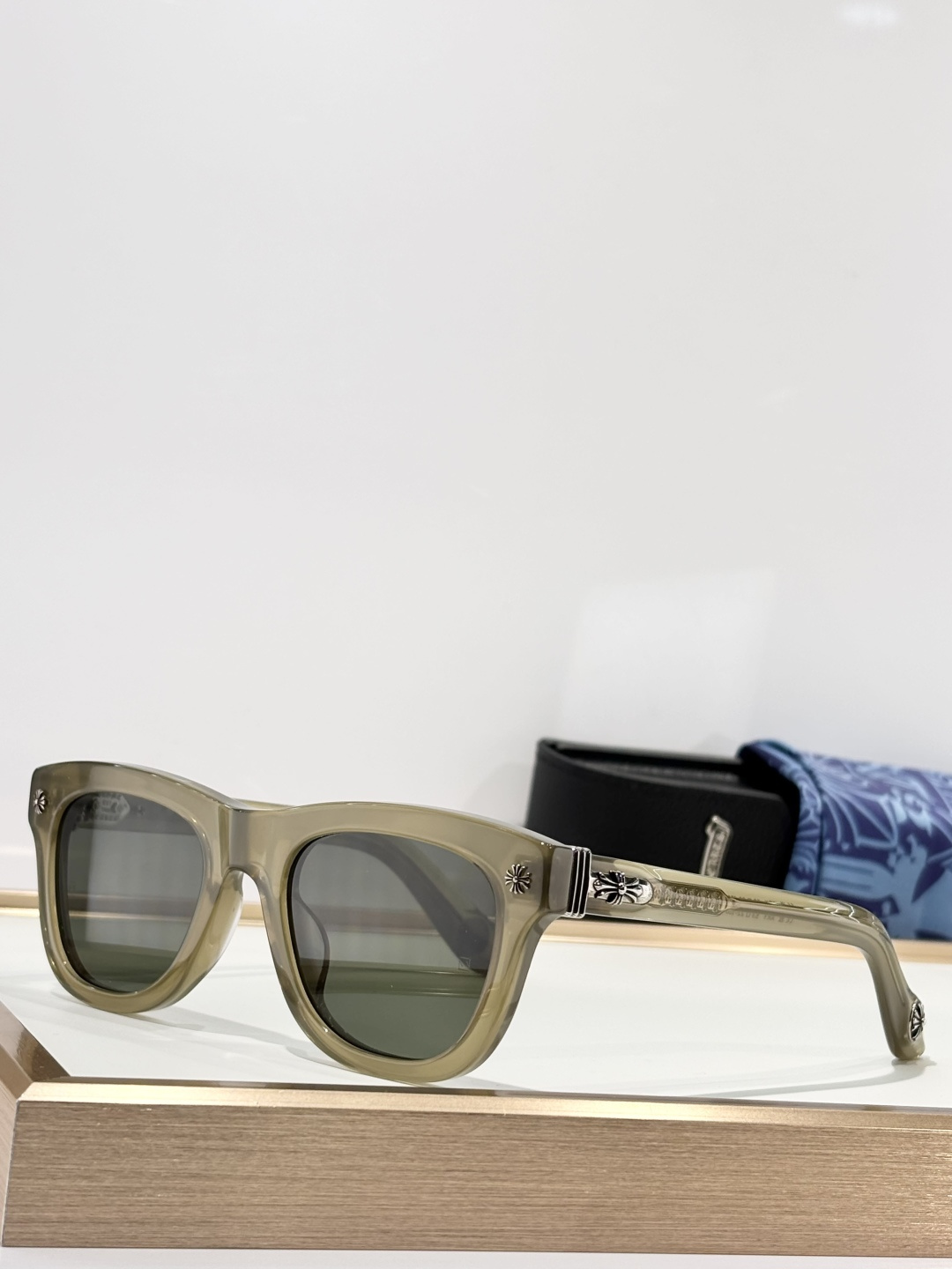 ToP qualityChrome heart* MOD：TRITITSAGAINSize:53口22-