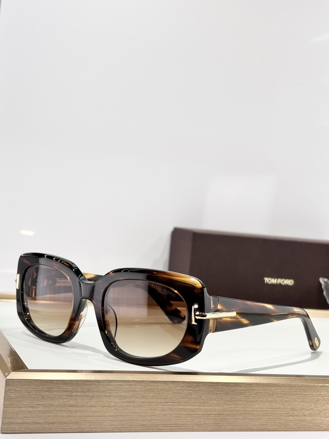 TOM FORDMODEL：TF1253SIZE：54口22-140