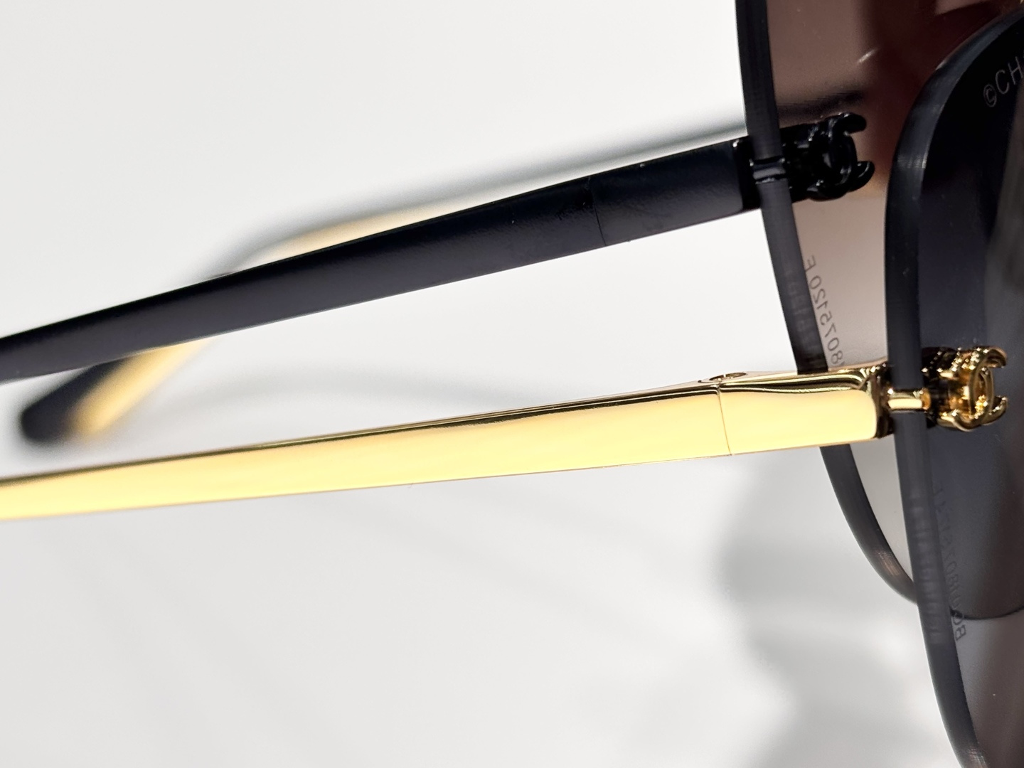 CHANELMODEL：CH4285TSIZE：61口15-140