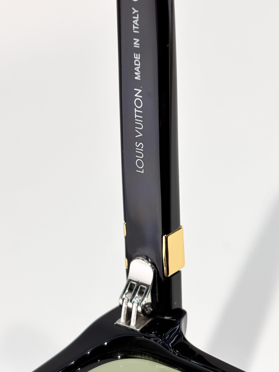 LOUIS VUITTONMODEL：Z2886USIZE：53口20-145