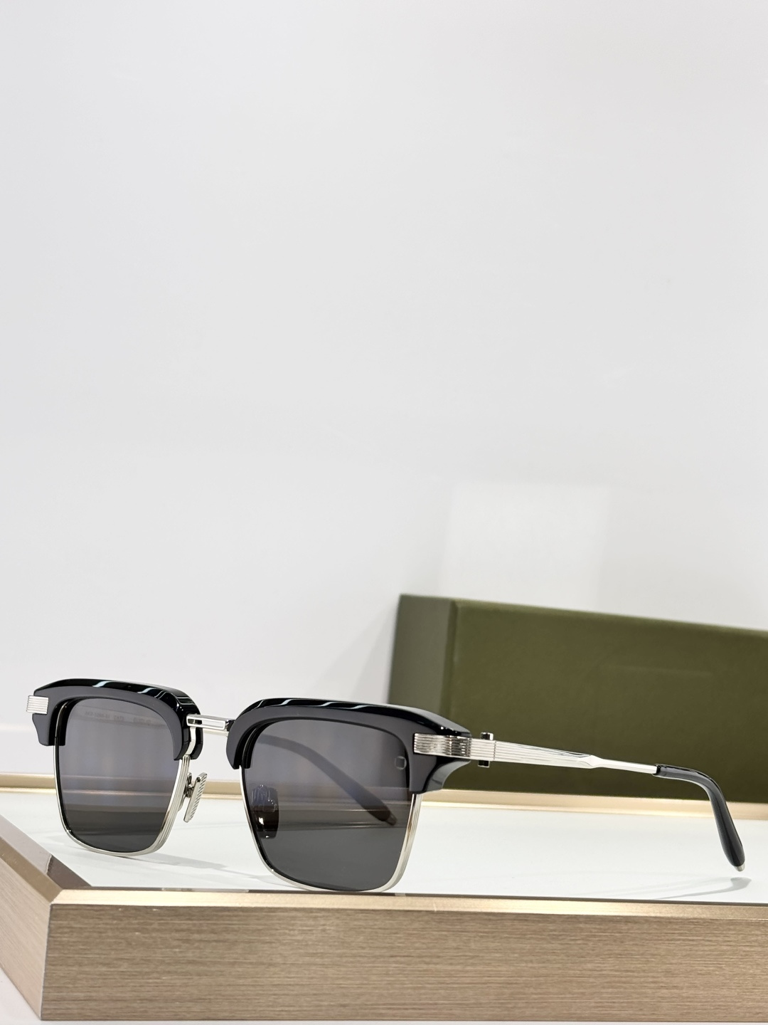 AKONI EuclidMODEL：AKS-526SIZE:51口21-145