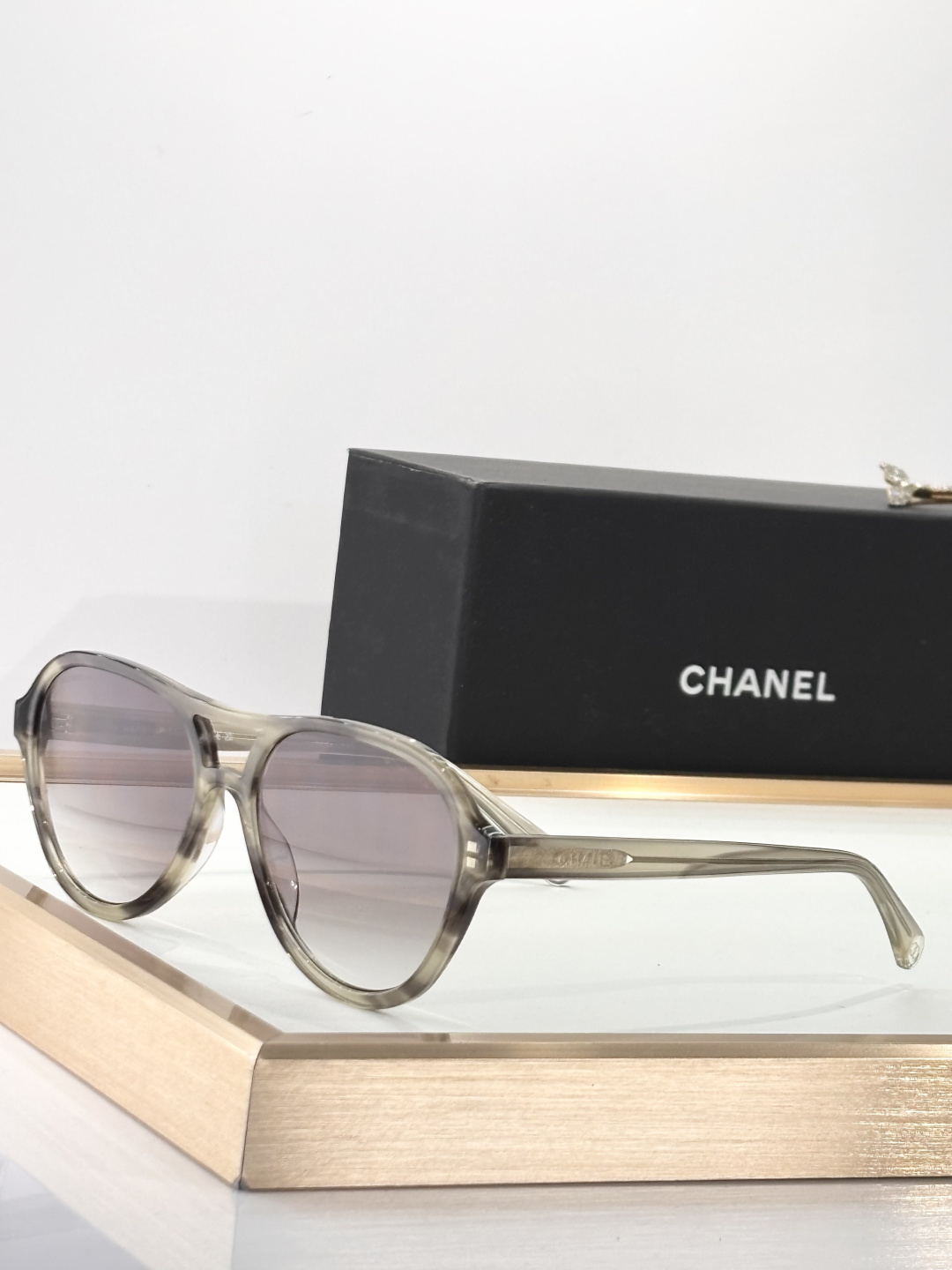 CHANELMOD：CH5552USize：56口19 145