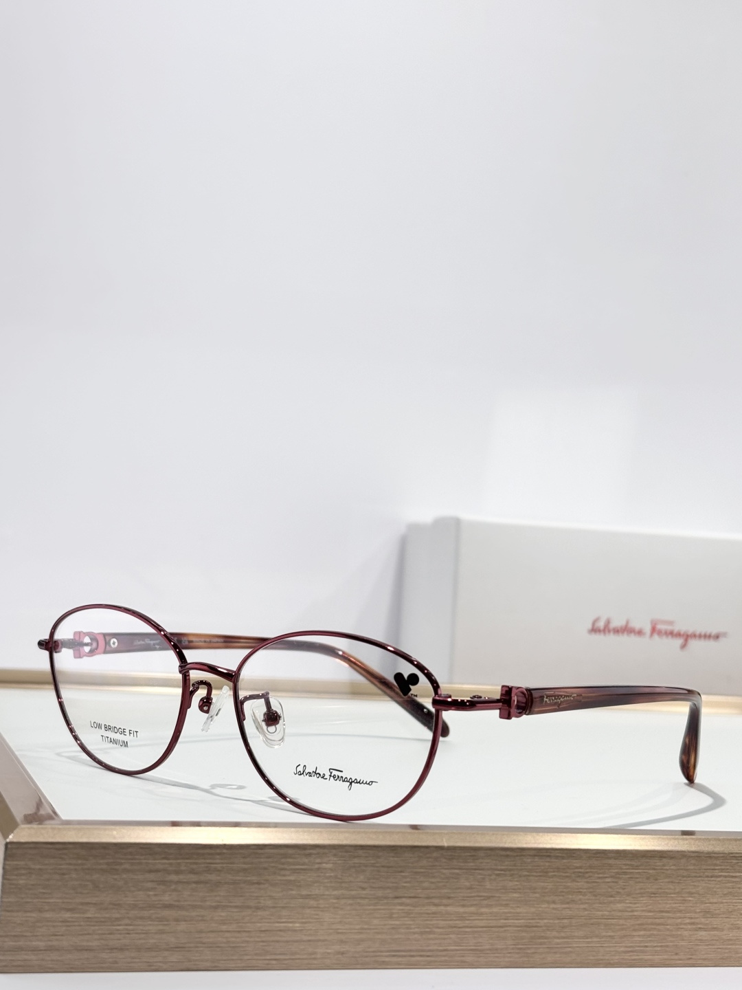 Salvatore ferragam* MODEL：SF2580LBSIZE：53口16-140