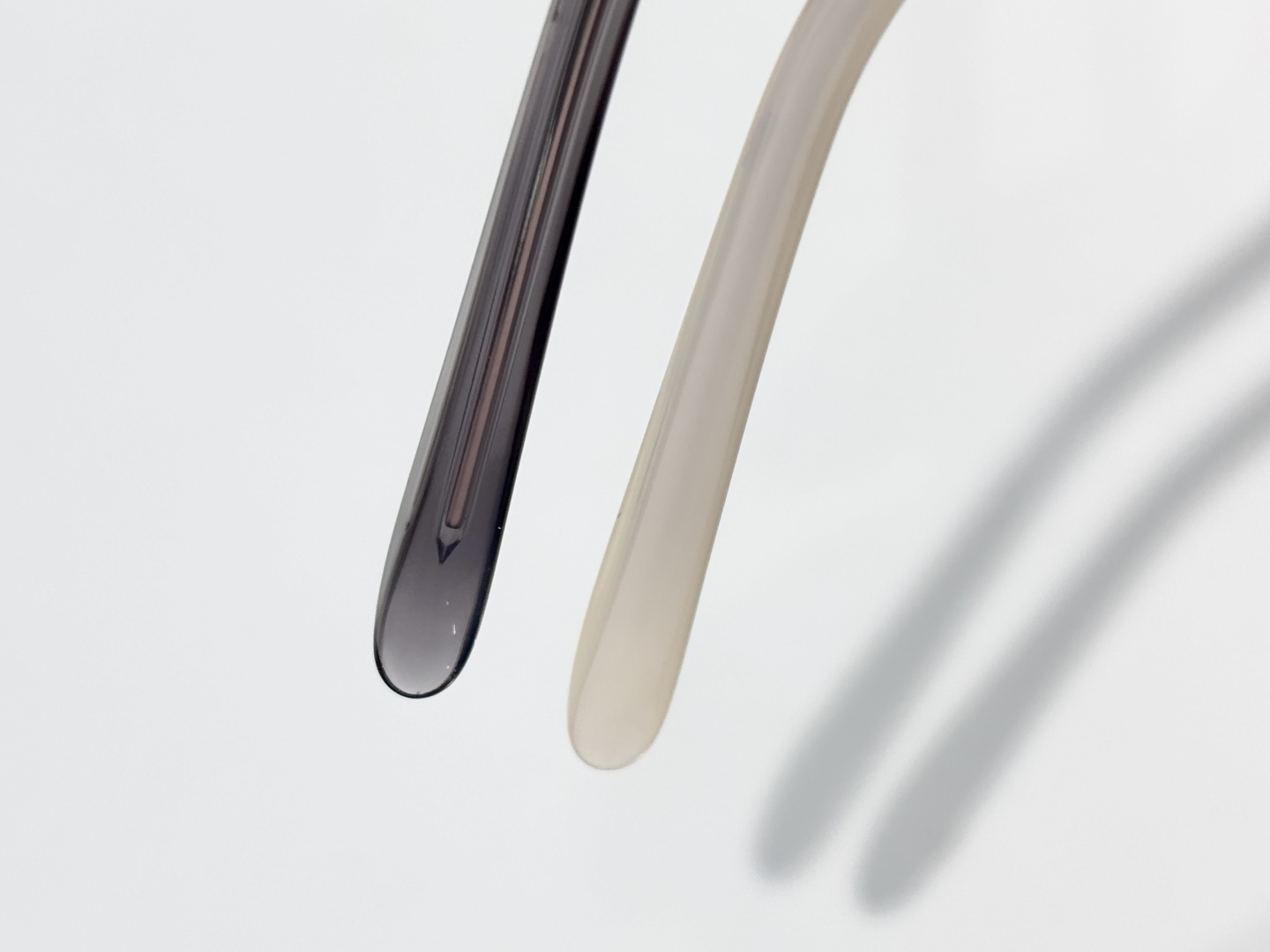 Salvatore ferragam* MODEL：SF2580LBSIZE：53口16-140