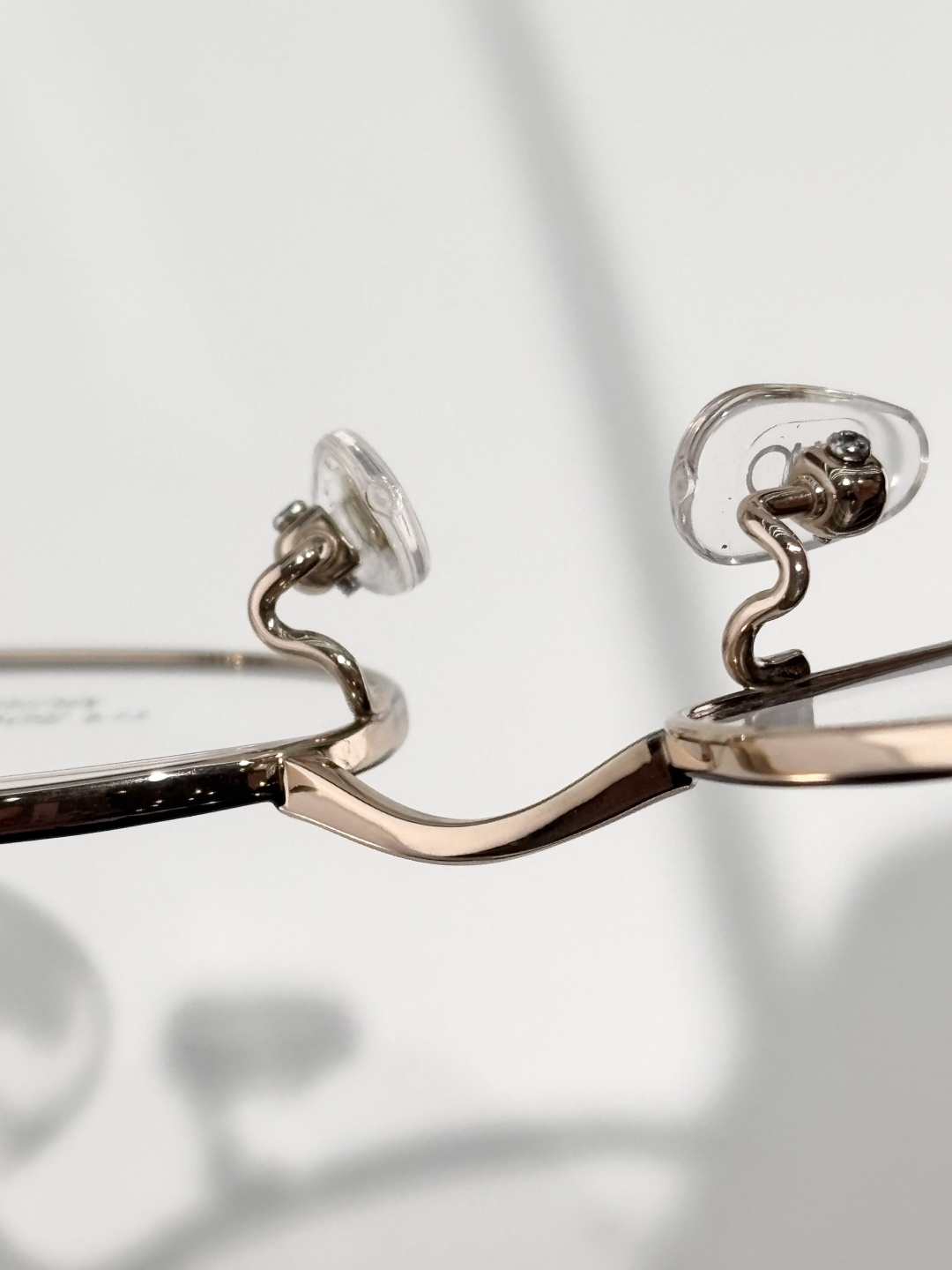 Salvatore ferragam* MODEL：SF2580LBSIZE：53口16-140