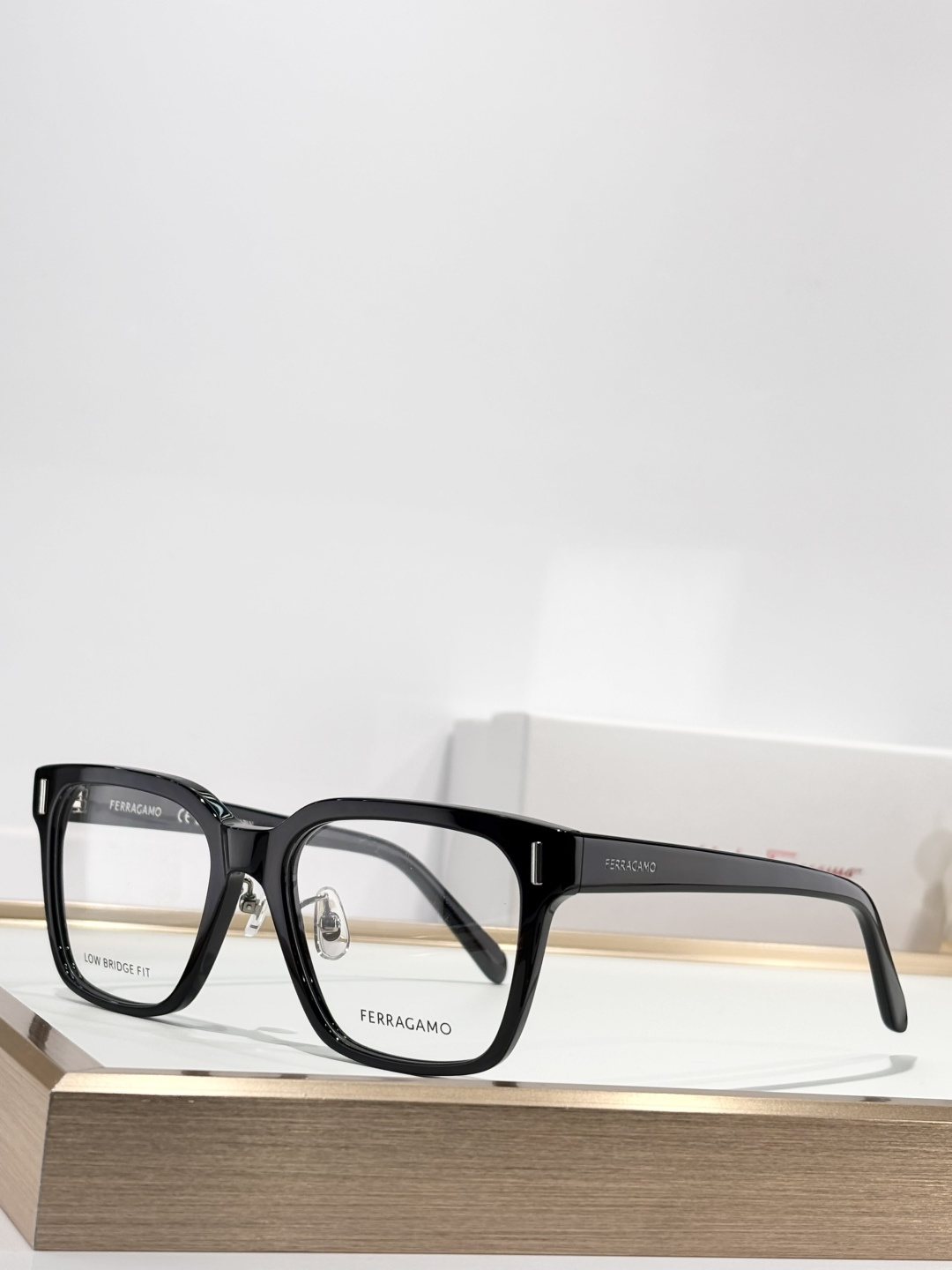 FERRAGAMOMod：SF3019LBSize：54口18-145