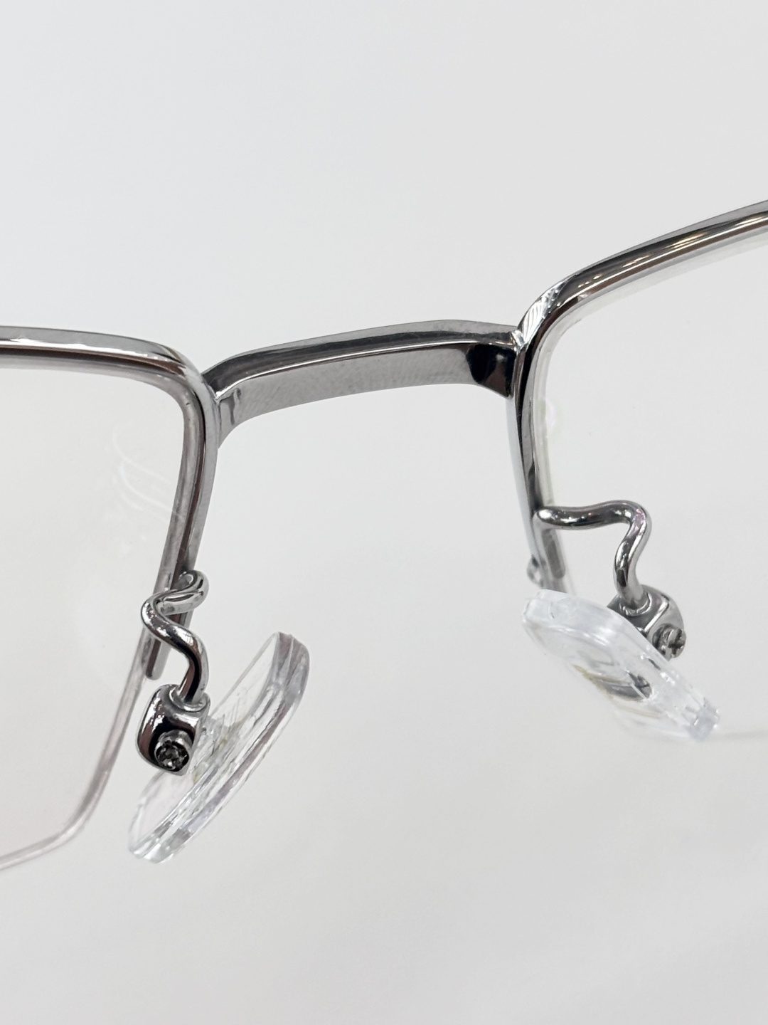 DUNHIL*TITANIUMMODEL：61973SIZE：55口17-143