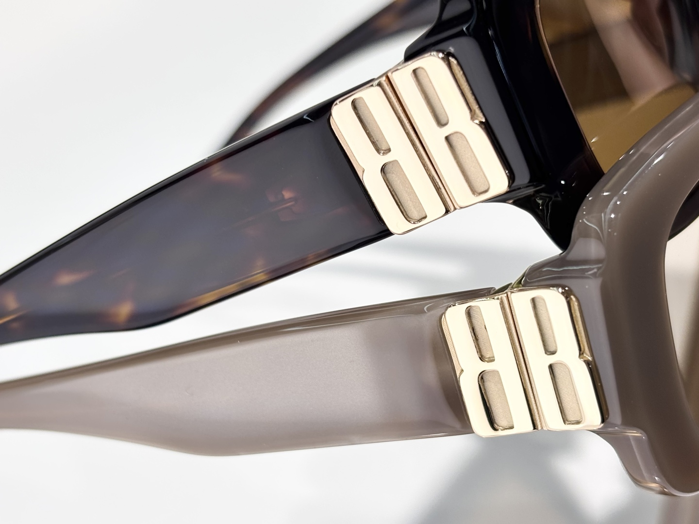 BALENCIAGMOD：BB0501SKSIZE：56口17-140