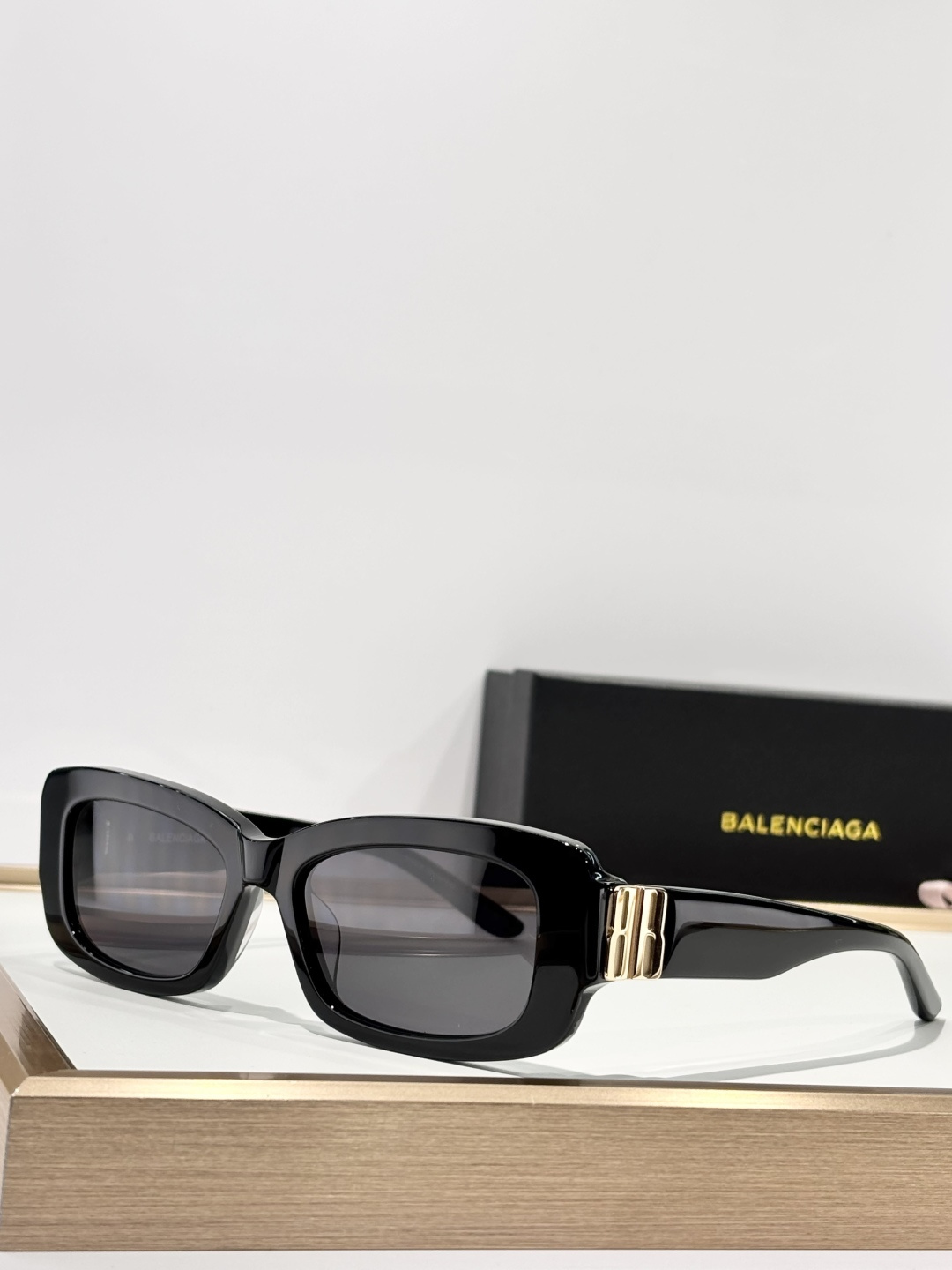 BALENCIAGMOD：BB0501SKSIZE：56口17-140