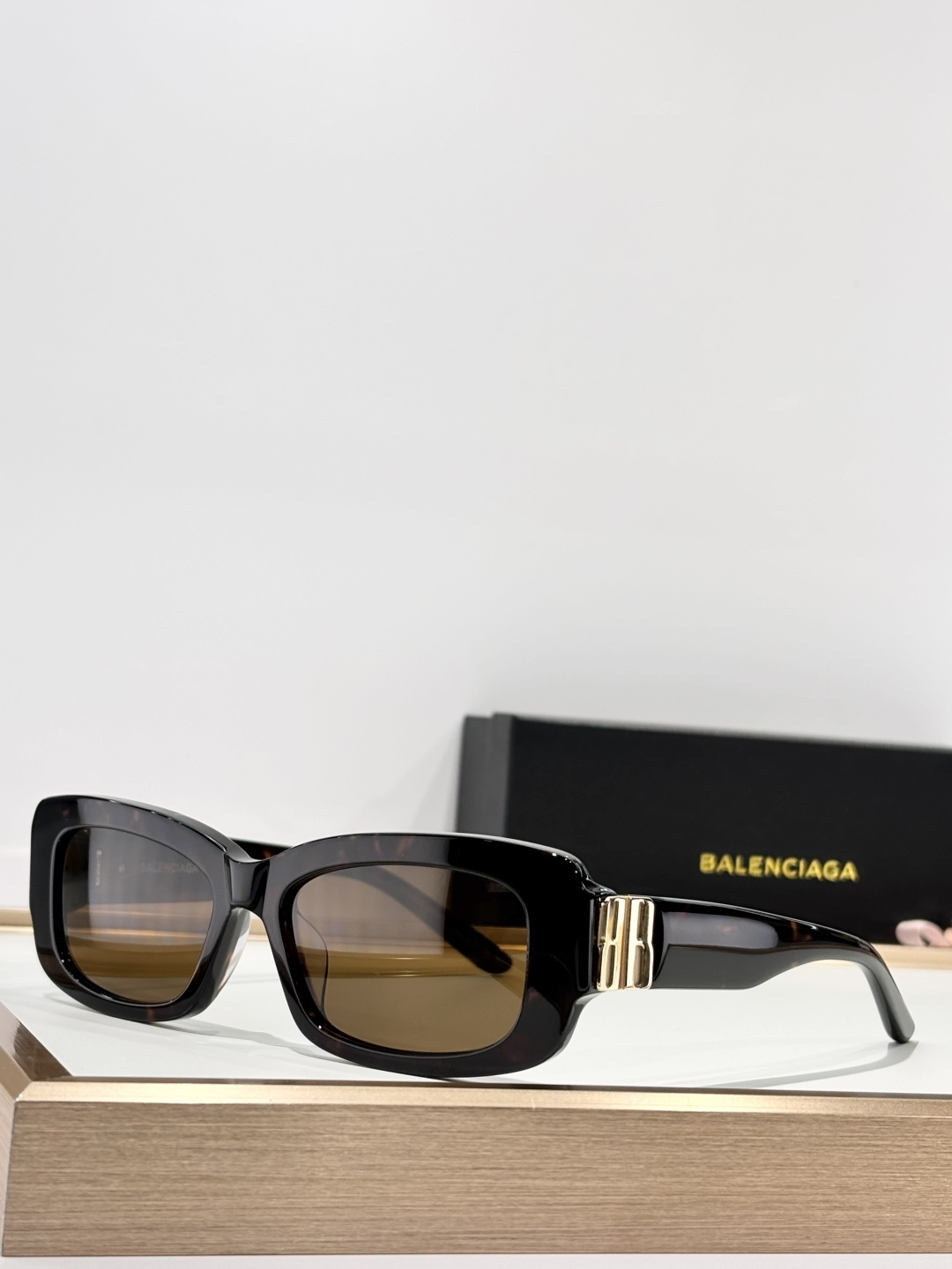 BALENCIAGMOD：BB0501SKSIZE：56口17-140