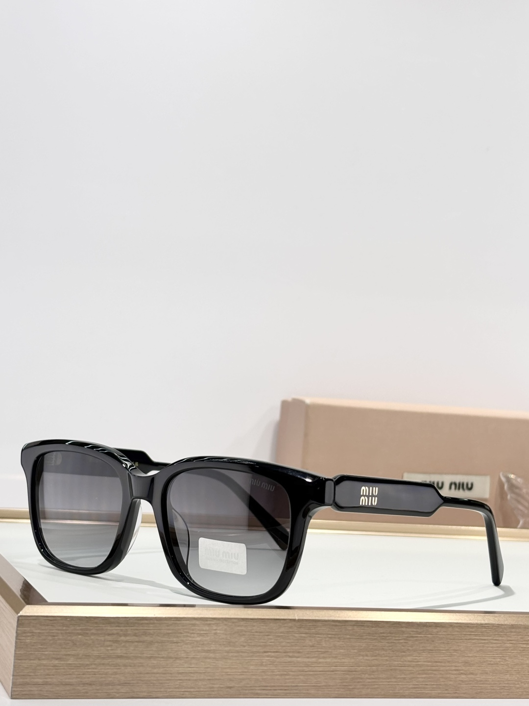 MIU MIUMOD:MU 02ZVSIZE：54口18-140