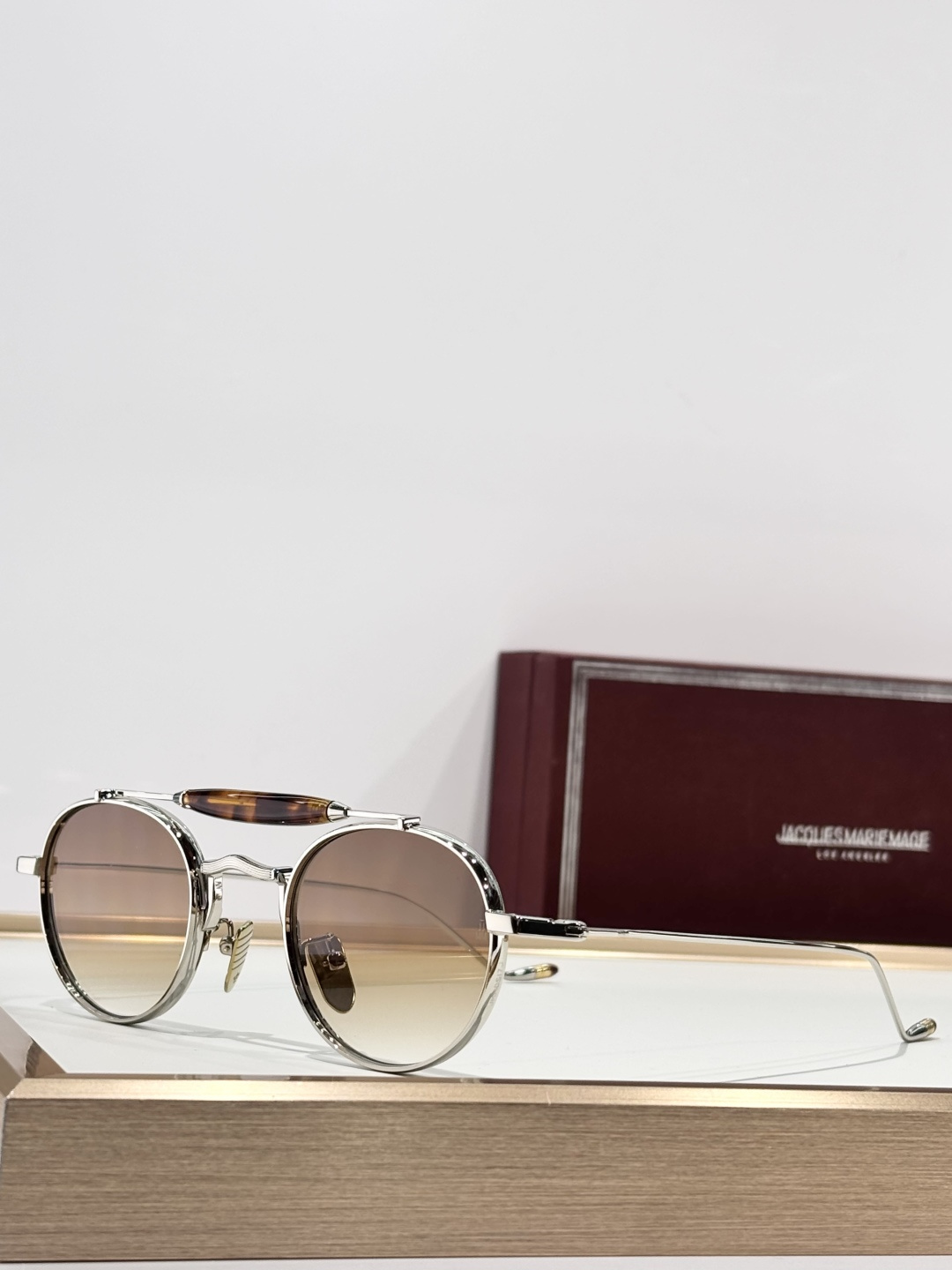 JACQUES MARIE MAGEMODEL：DasanSIZE:46口23-146