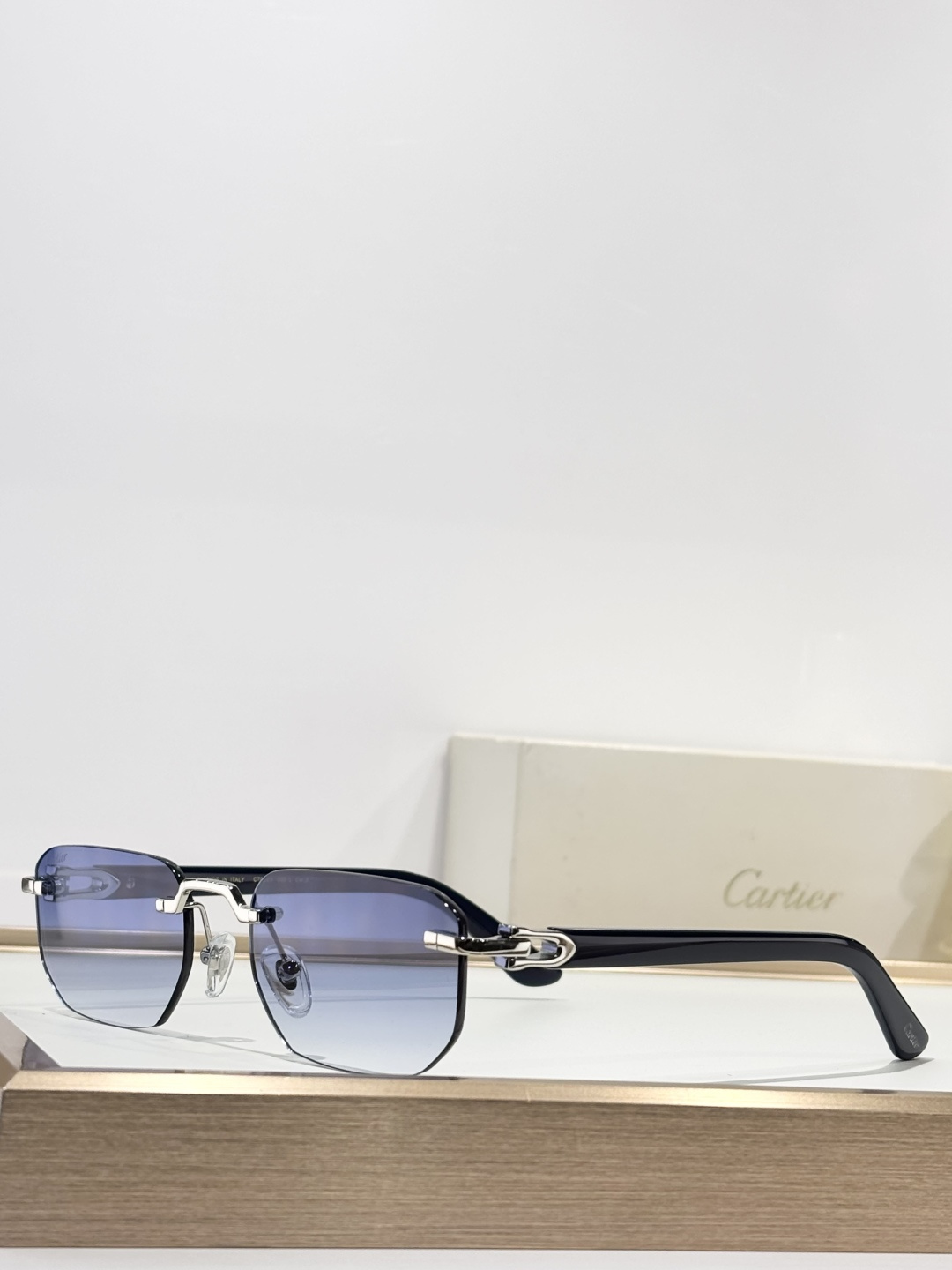 Cartie*MOD：CT0622SSize：53口19 145