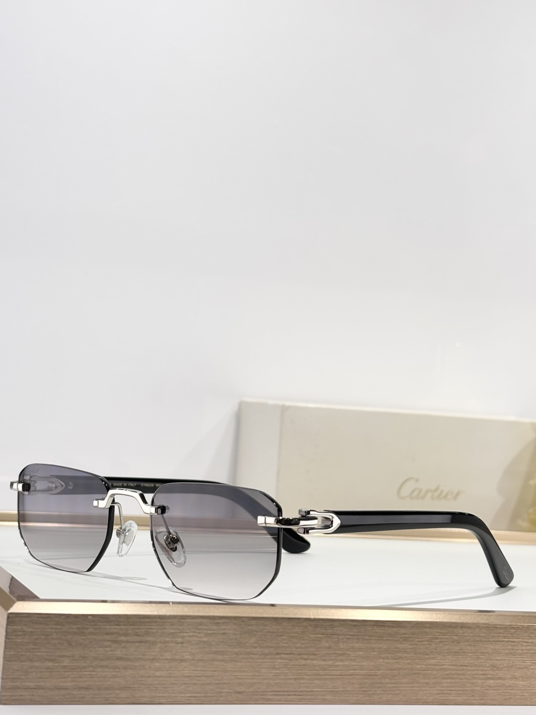 Cartie*MOD：CT0622SSize：53口19 145