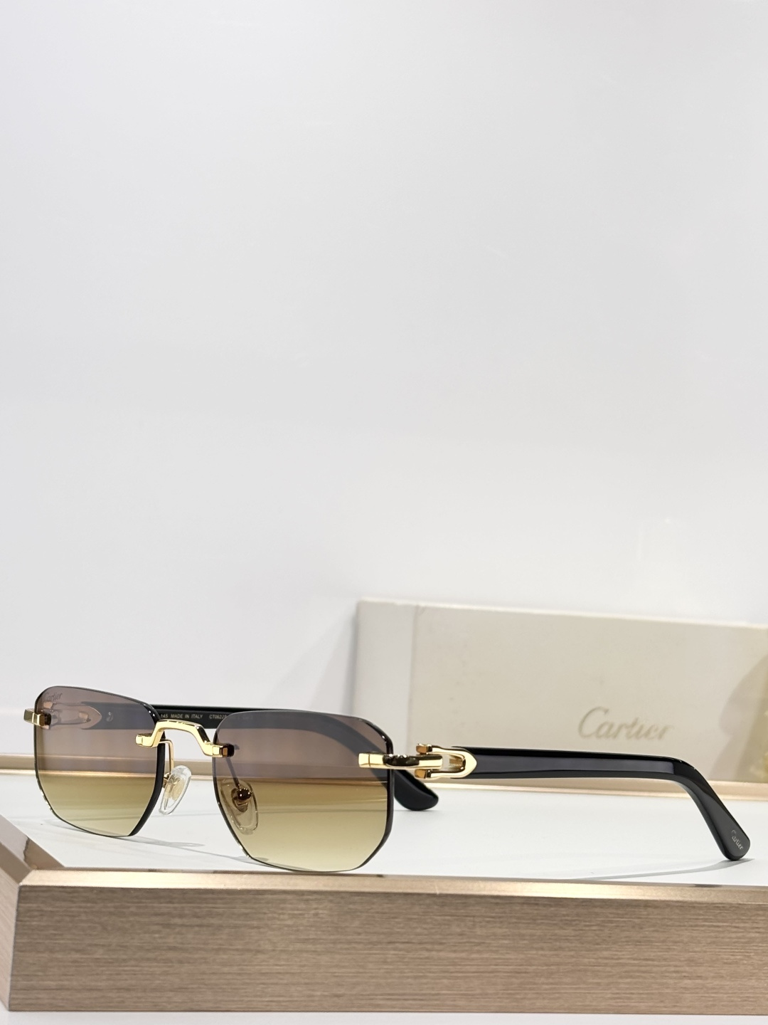 Cartie*MOD：CT0622SSize：53口19 145