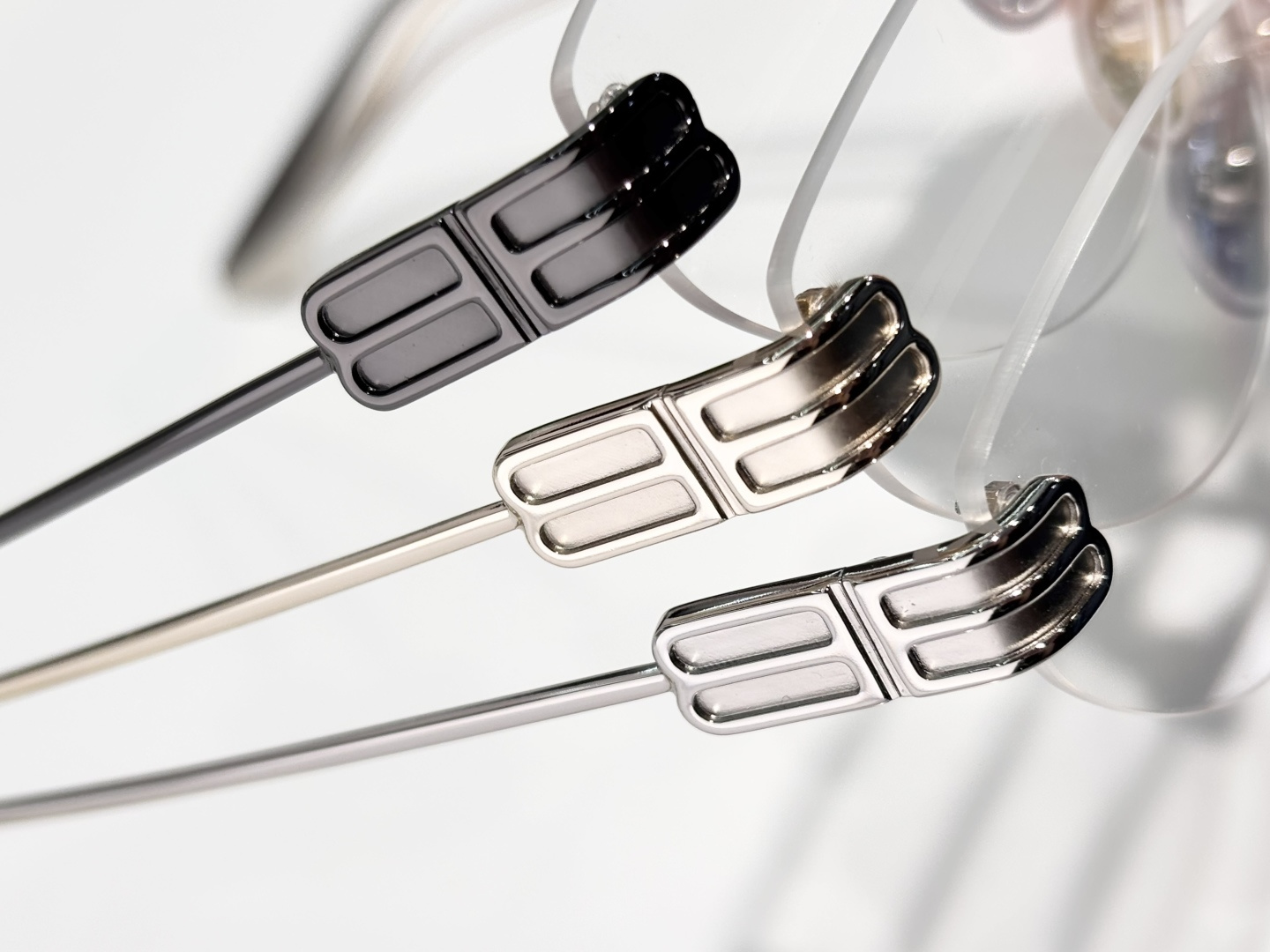 BALENCIAGMOD：BB0486SSIZE：61口17-145