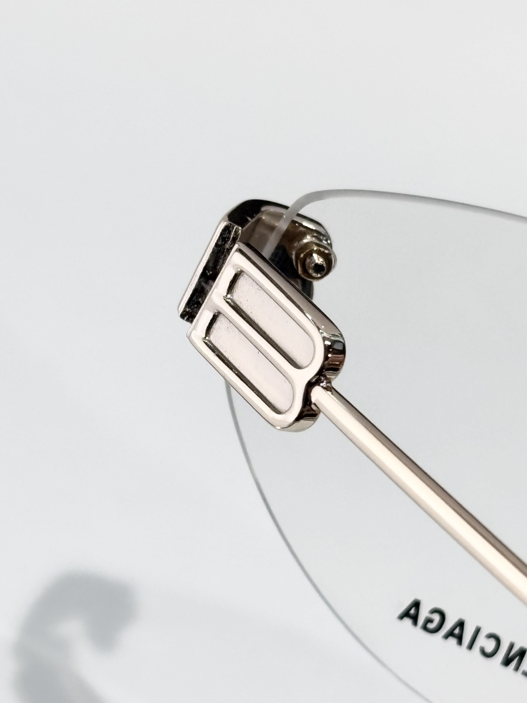 BALENCIAGMOD：BB0486SSIZE：61口17-145