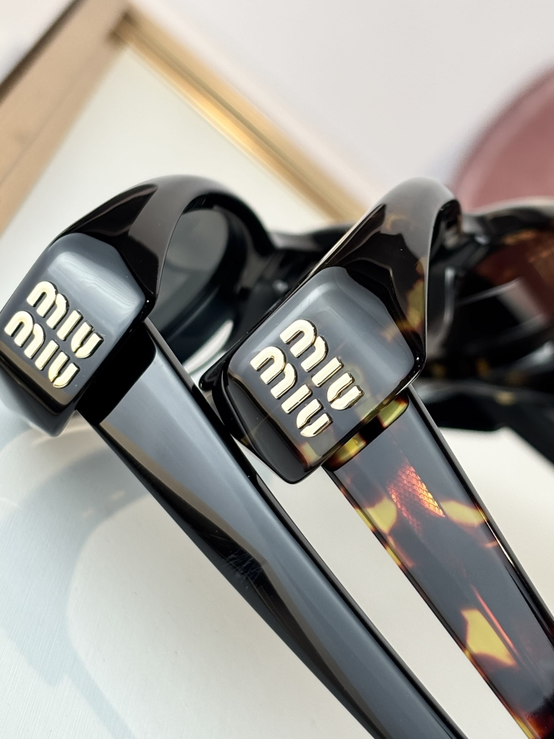 MIU MIUMODEL:MU 03ZVSIZE：53口18-140