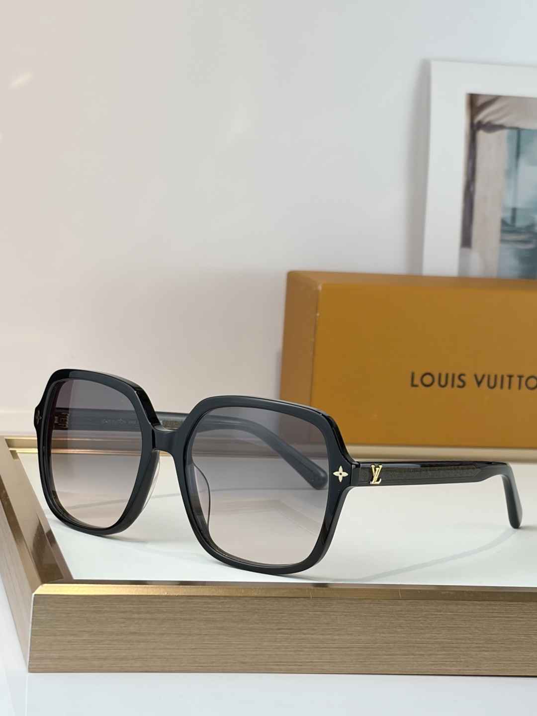 刘亦菲LOUIS VUITTOMODEL：Z3044ESIZE：56口16-145