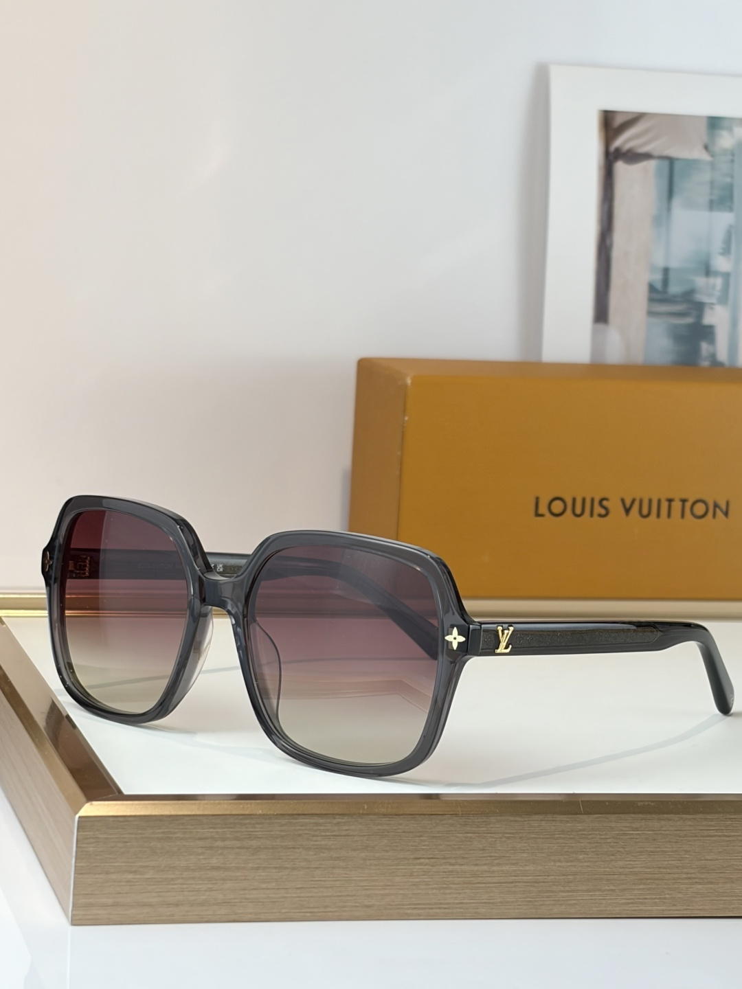 刘亦菲LOUIS VUITTOMODEL：Z3044ESIZE：56口16-145