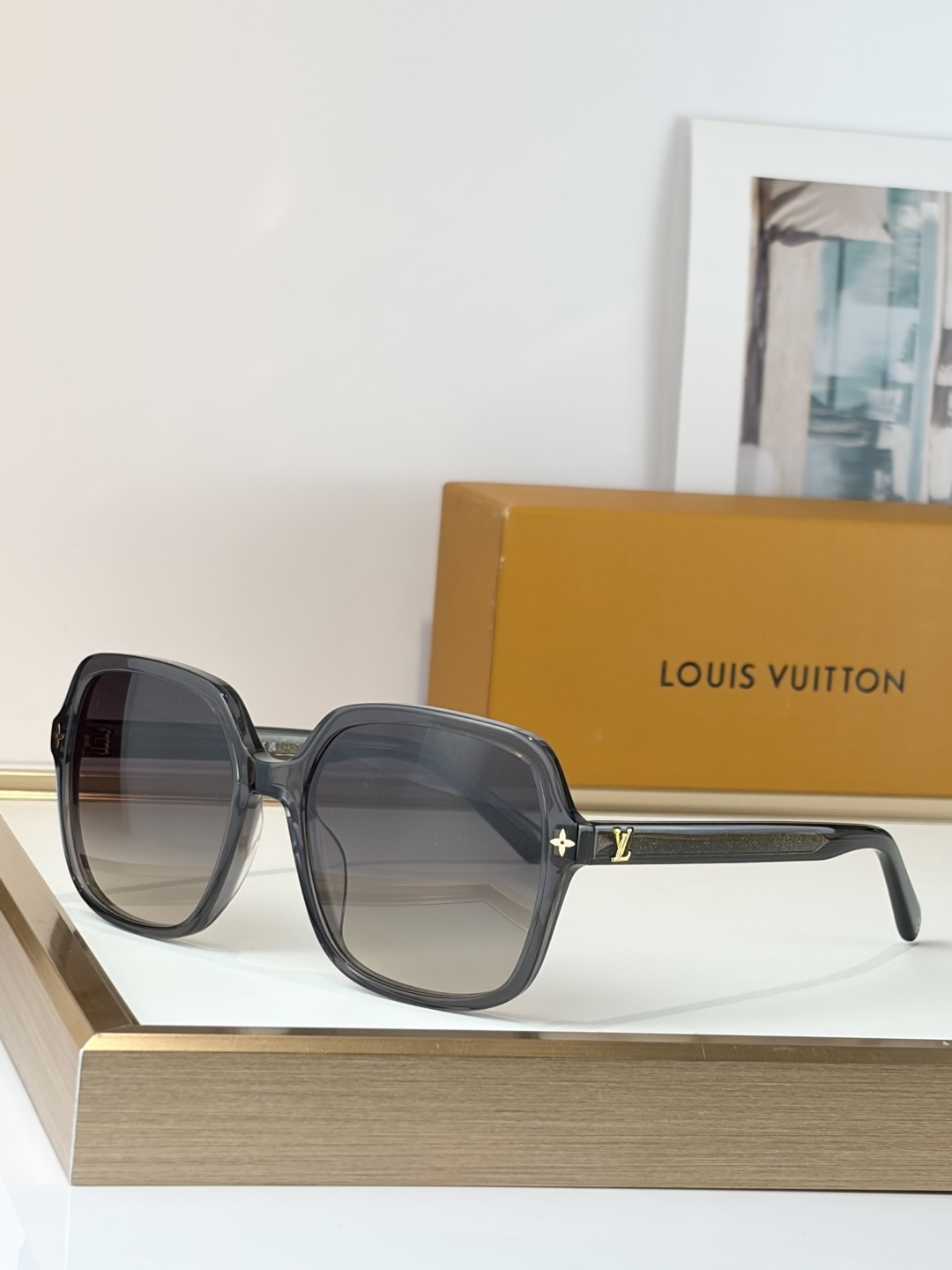 刘亦菲LOUIS VUITTOMODEL：Z3044ESIZE：56口16-145