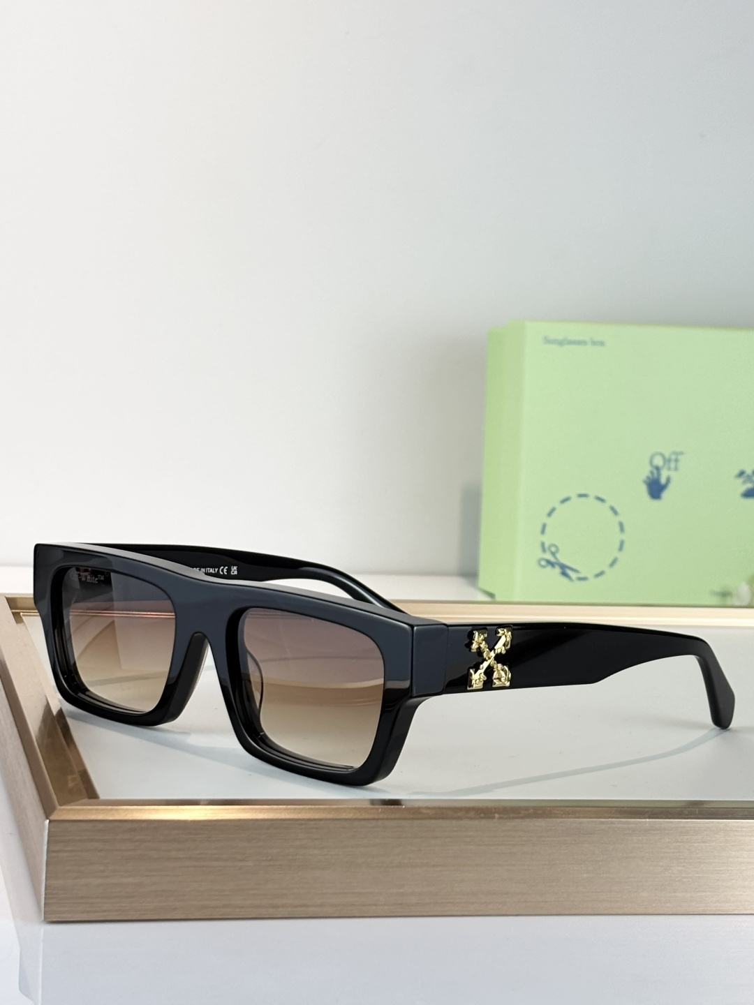 OFF WHITE MODEL：OERI145 SIZE:55口19-145