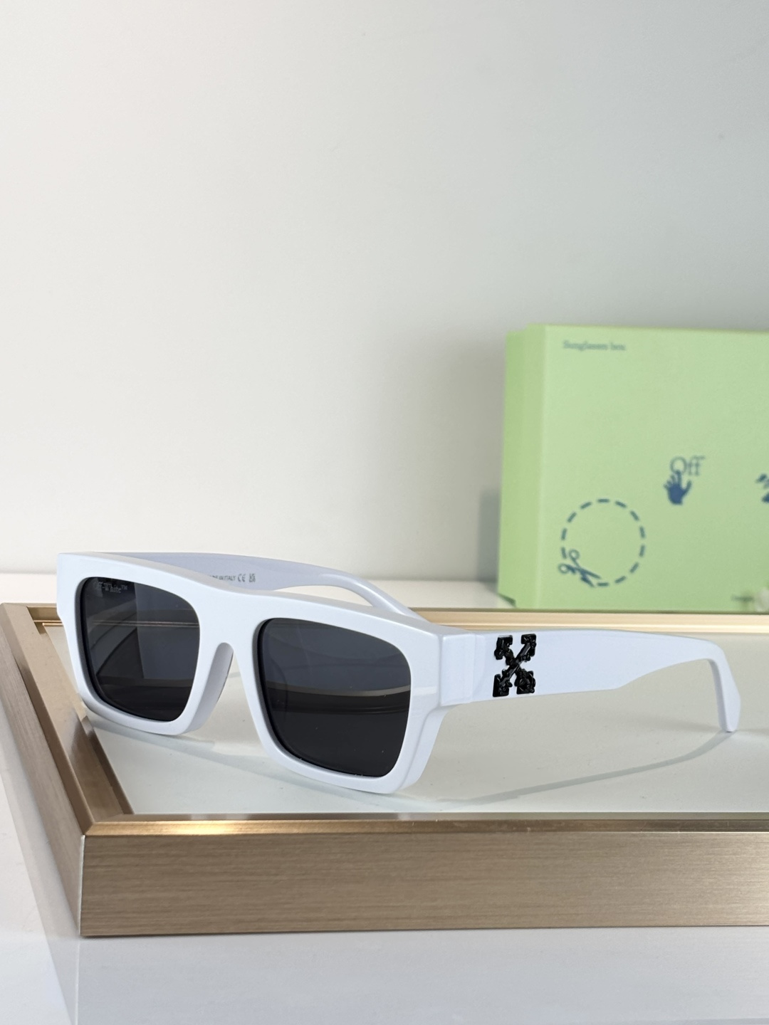 OFF WHITE MODEL：OERI145 SIZE:55口19-145