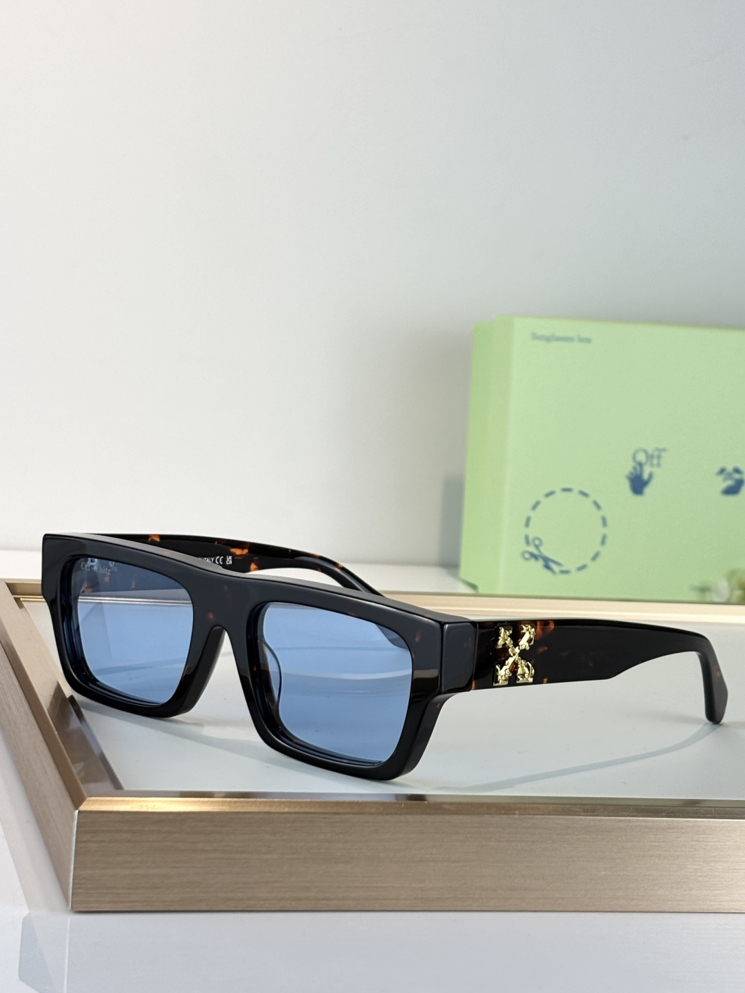 OFF WHITE MODEL：OERI145 SIZE:55口19-145