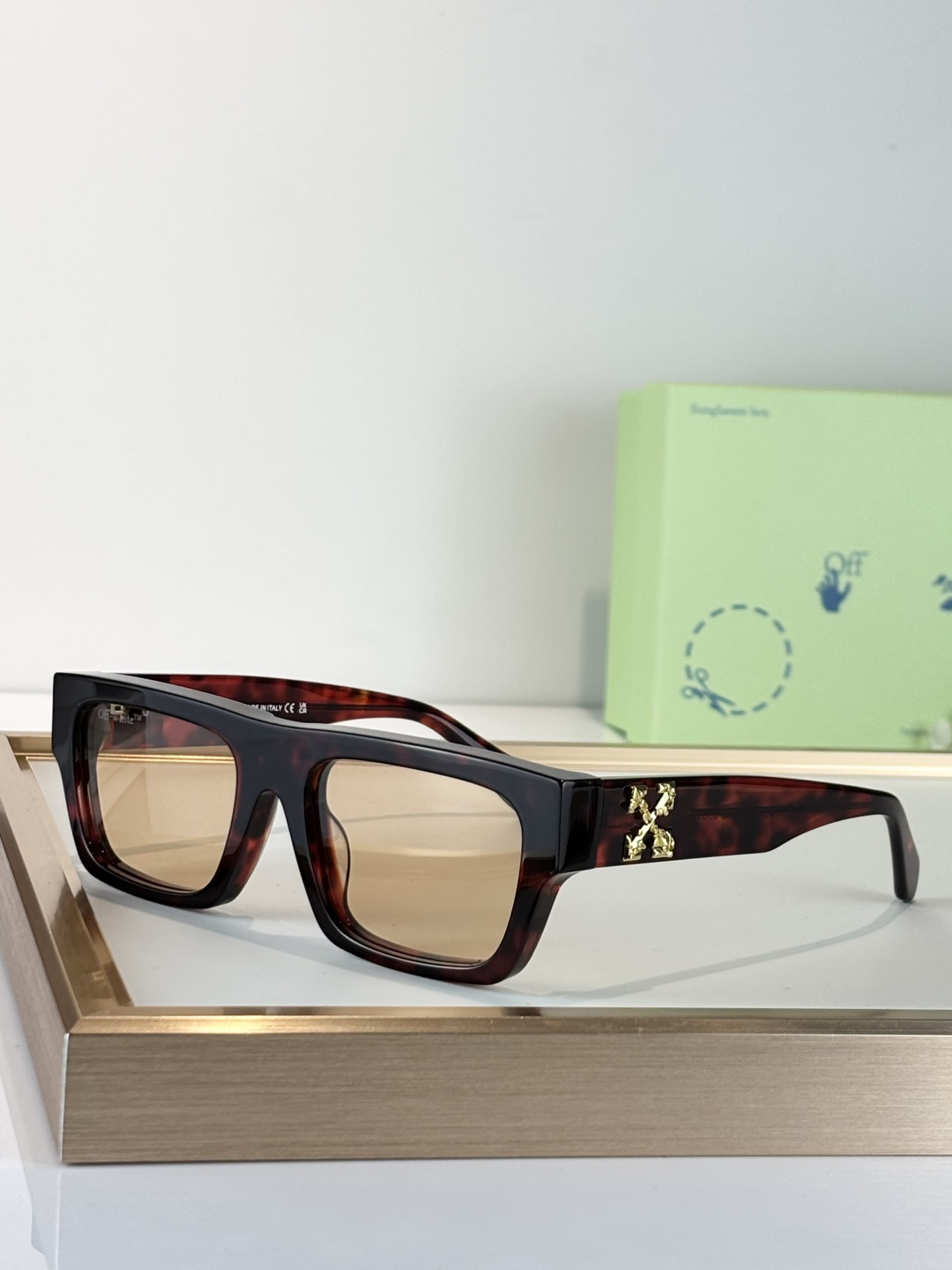 OFF WHITE MODEL：OERI145 SIZE:55口19-145