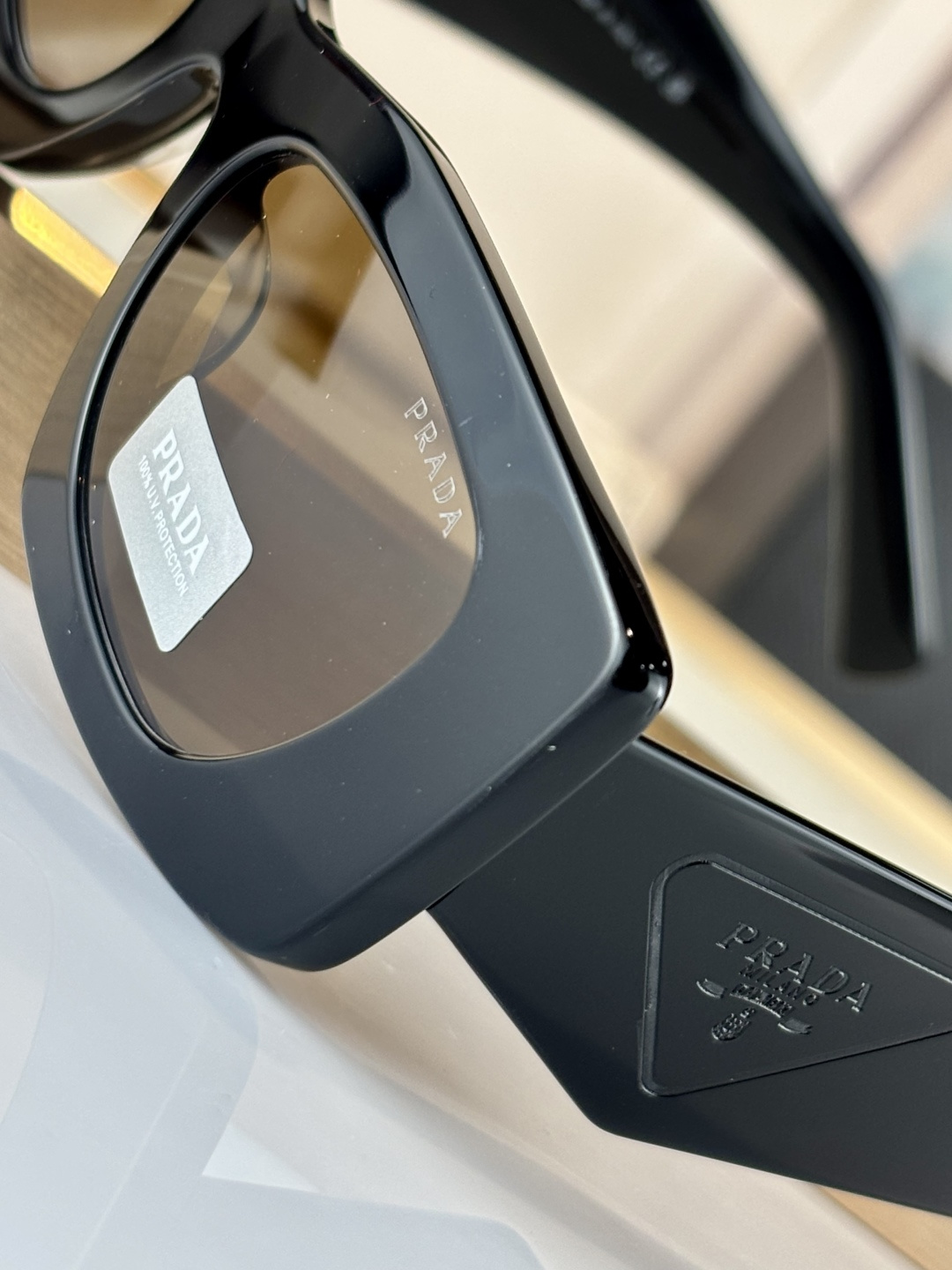 PRADAMODEL：PR D03SDSIZE：51口20-145