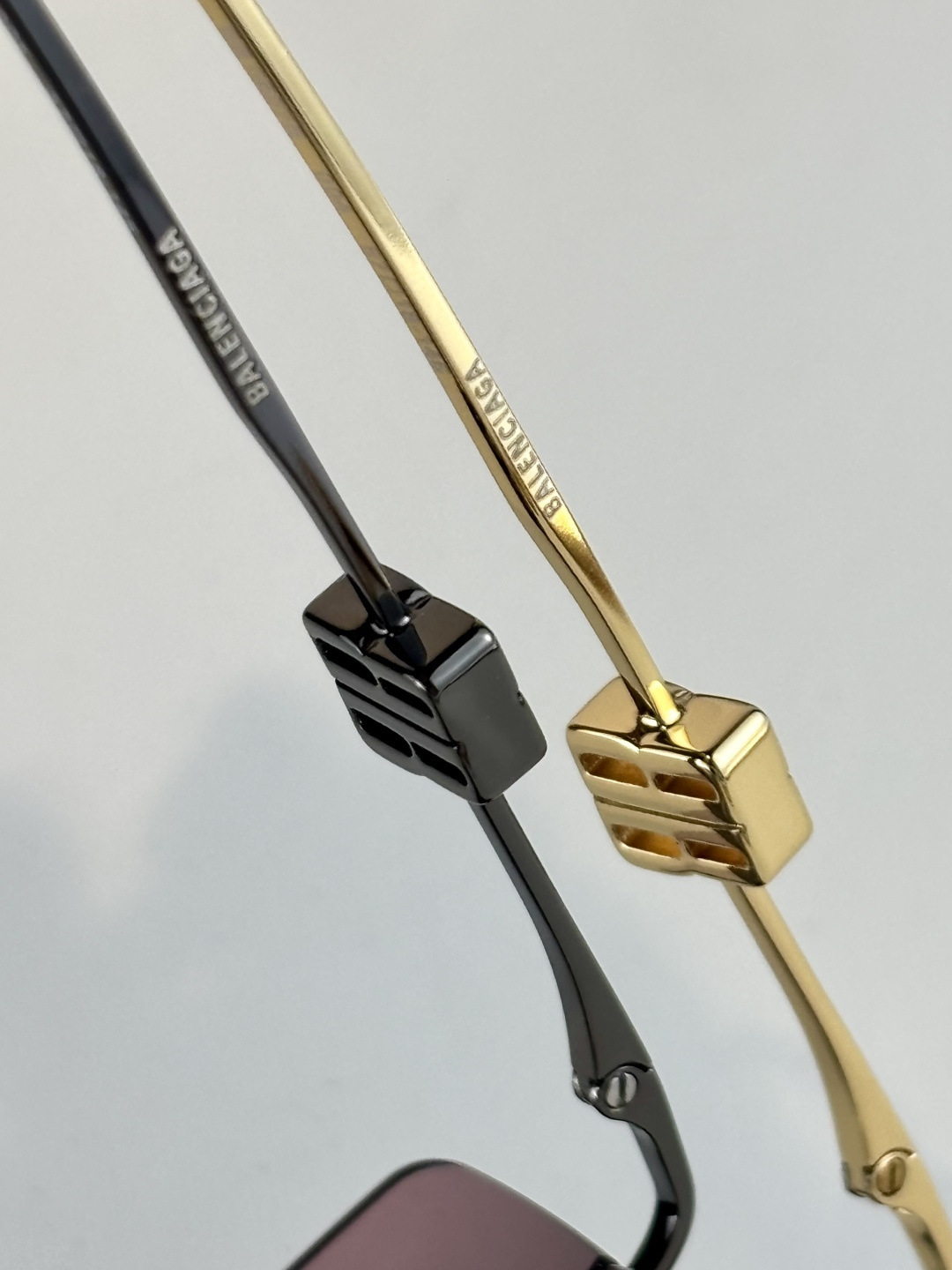 BALENCIAGAMod：BB 0507SSize：57口18-145