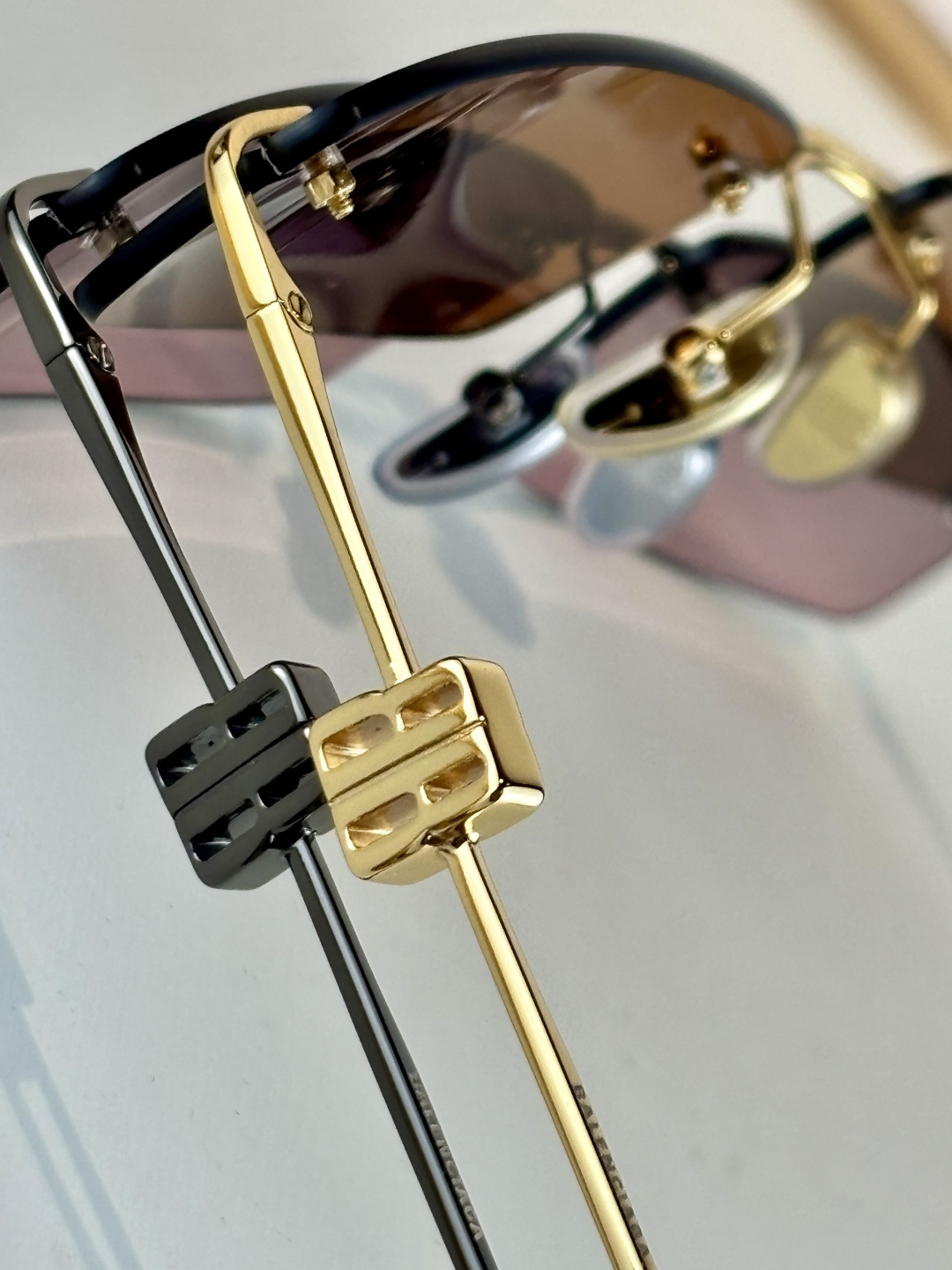 BALENCIAGAMod：BB 0507SSize：57口18-145