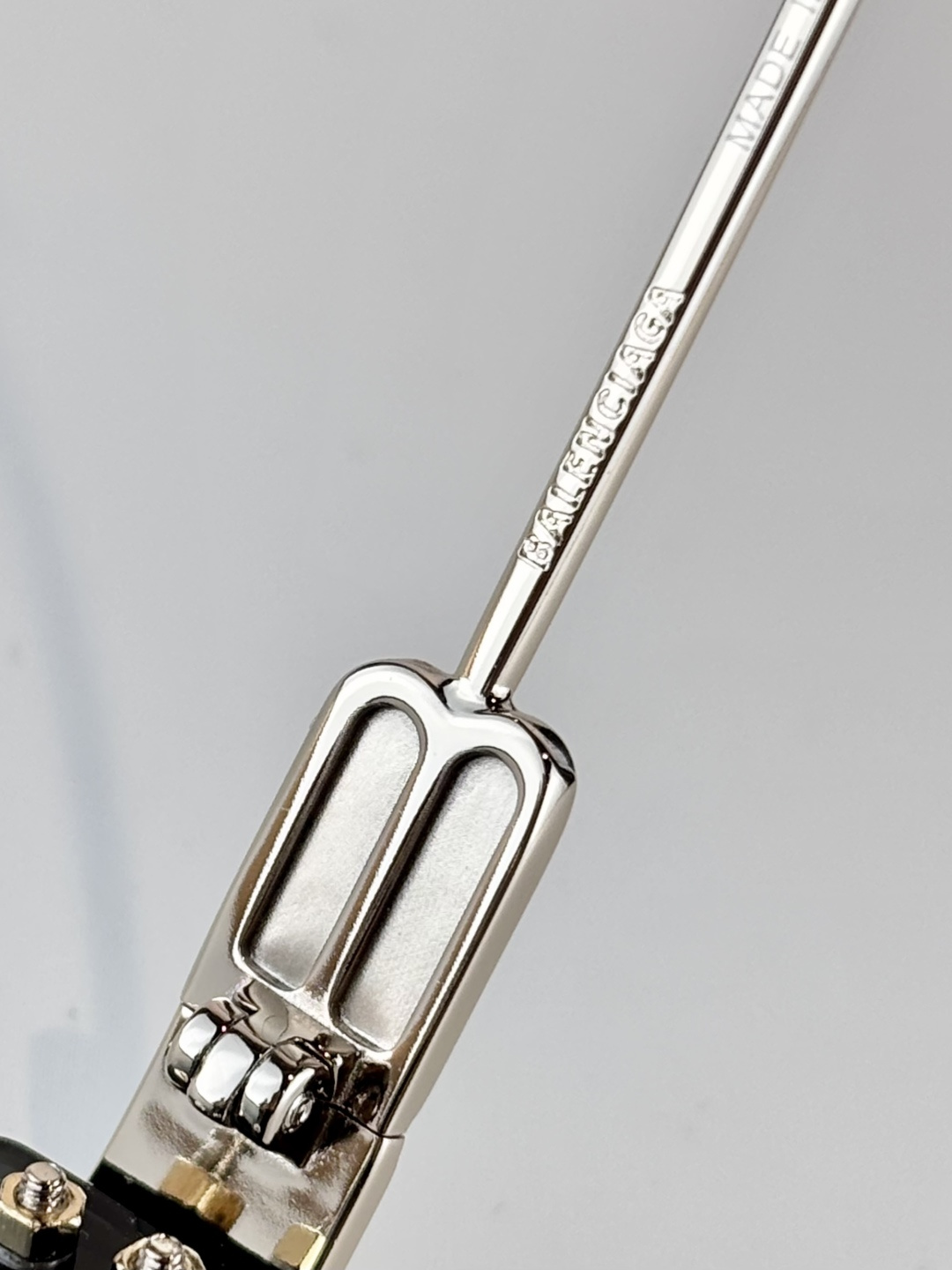 BALENCIAGAMod：BB0487SSize：63口15-145