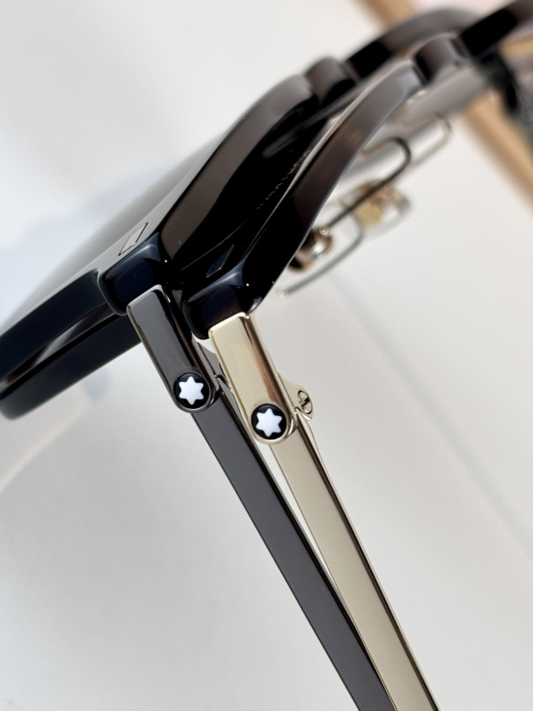 MONT BLANMODEL:MB0395ONSIZE: 52口18-145Titanium 钛 far