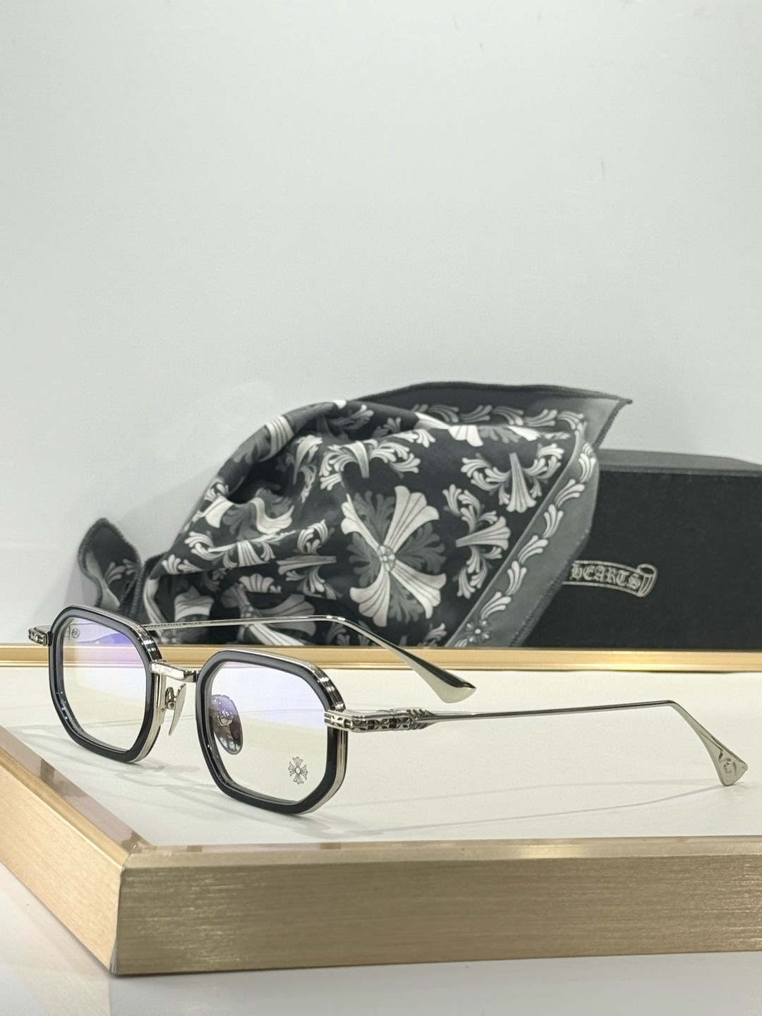 𝘾𝙝𝙧𝙤𝙢𝙚 𝙃𝙚𝙖𝙧𝙩𝙨Mod：STYLIDASize：49-24-148手工打磨抛光立体logo彰显