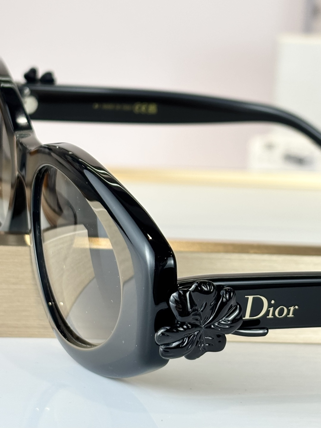￼ DIO*MODEL: Dior Clover B1FSIZE：54口19-140