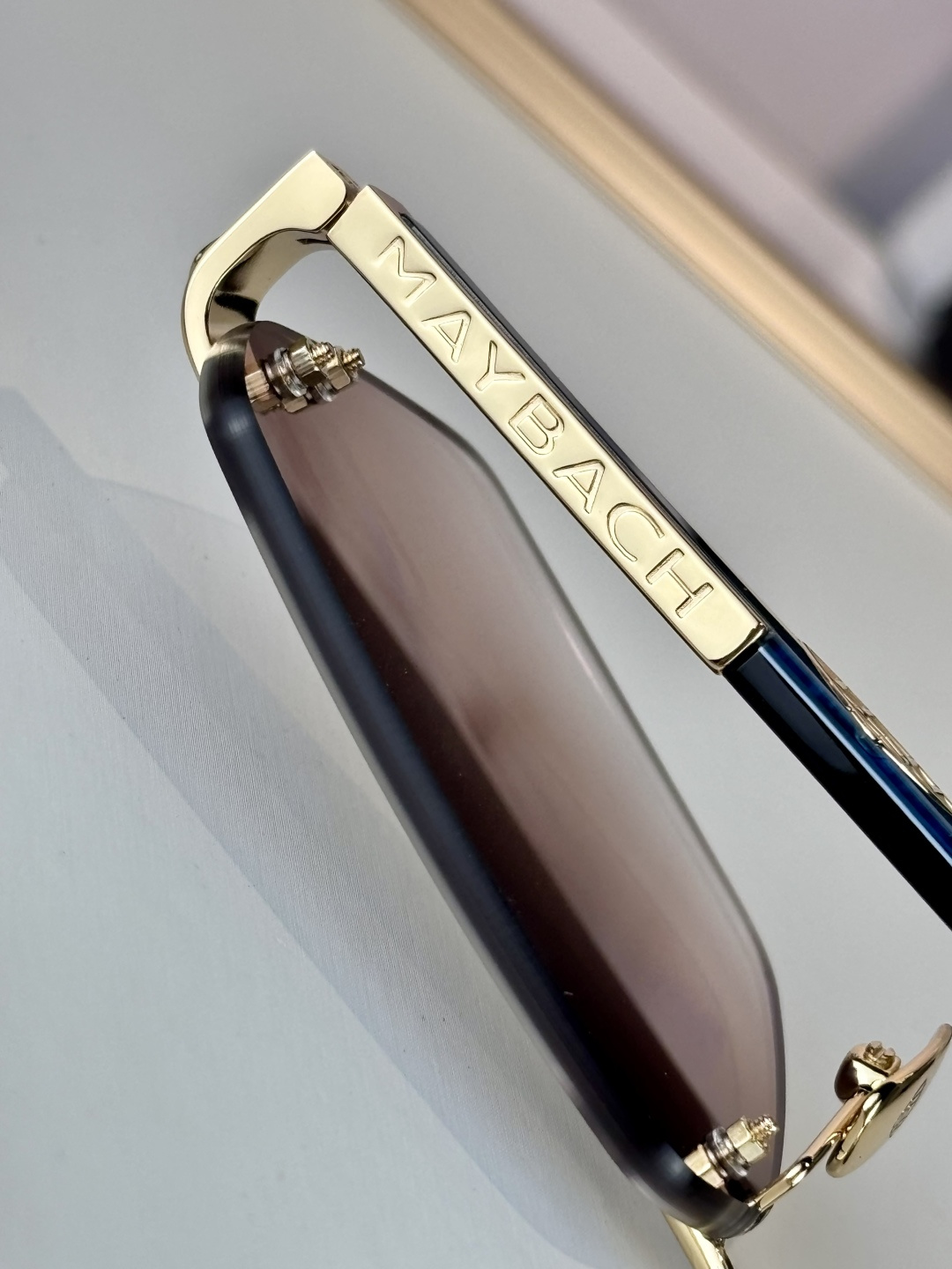 MaybachMod：The Magic ISize：59-17-140定制进口板料双色拼腿 采用K金真