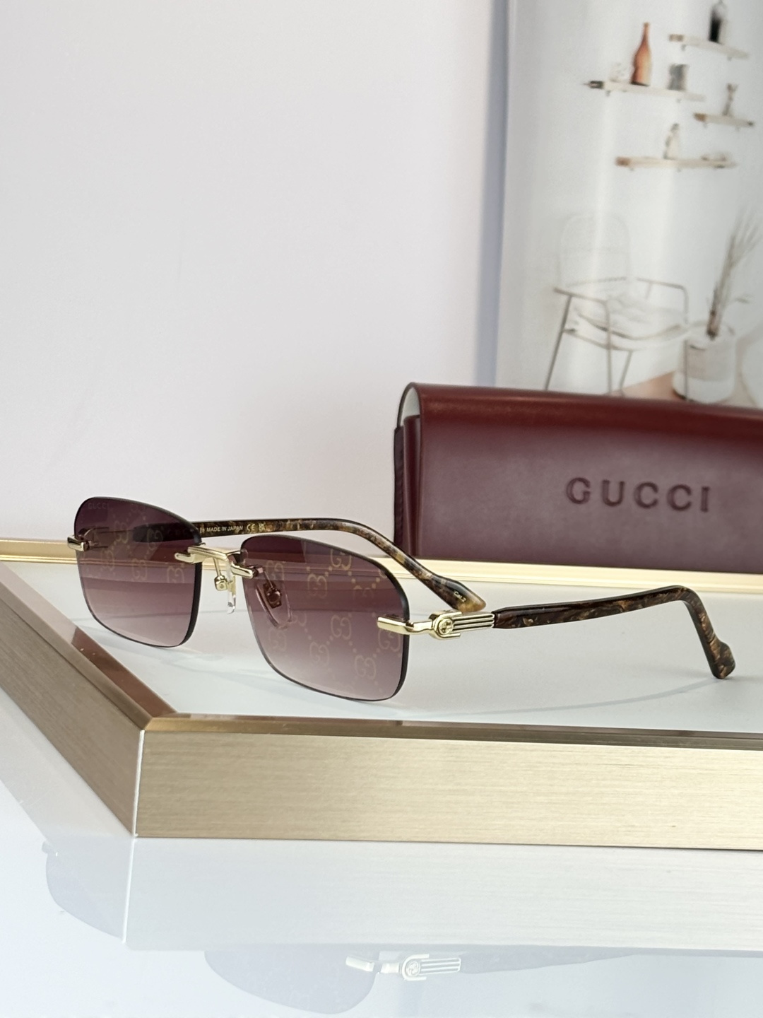 Gucci GUCC*