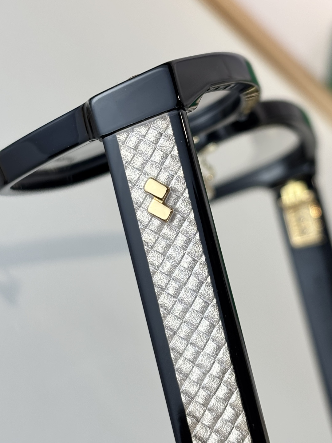 Bottega Venet*MODEL：BV1404OASIZE：53口22-145