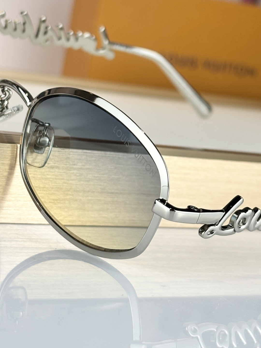 LOUIS 26SS SIZE:Z3171U Size:54-18-140