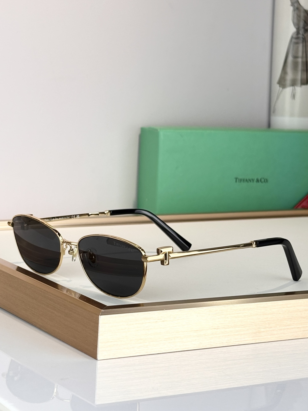 TIFFANY&Co.MODEL：TF3115SIZE：56口17-140