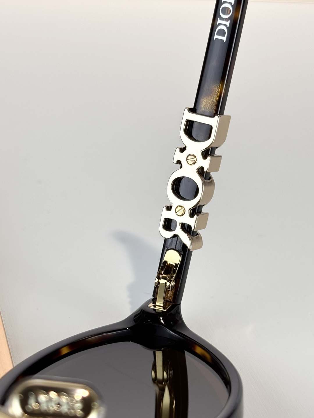 DIORMOD：DiorTreasure R1FSize：57口17-145