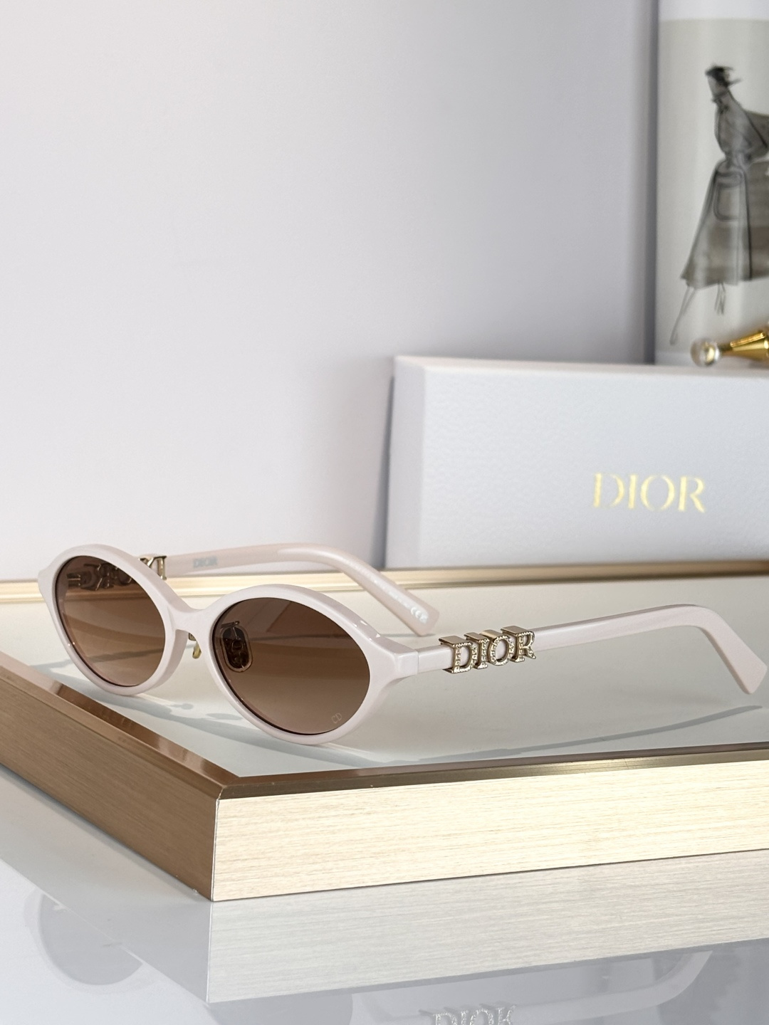 DIORMOD：DiorTreasure R1FSize：57口17-145