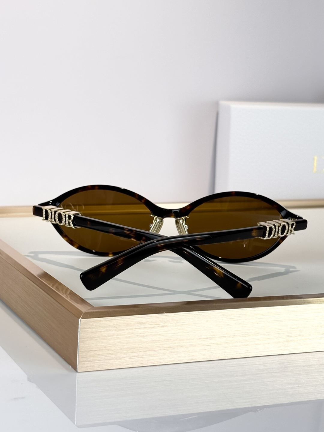 DIORMOD：DiorTreasure R1FSize：57口17-145