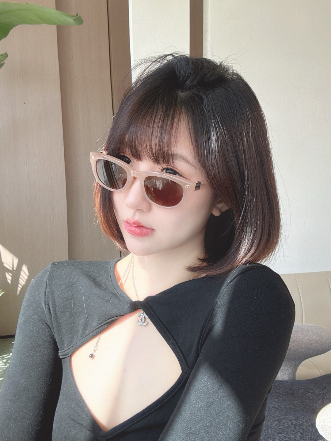 MIU MIUMOD：VMU80SSize：52口23-145