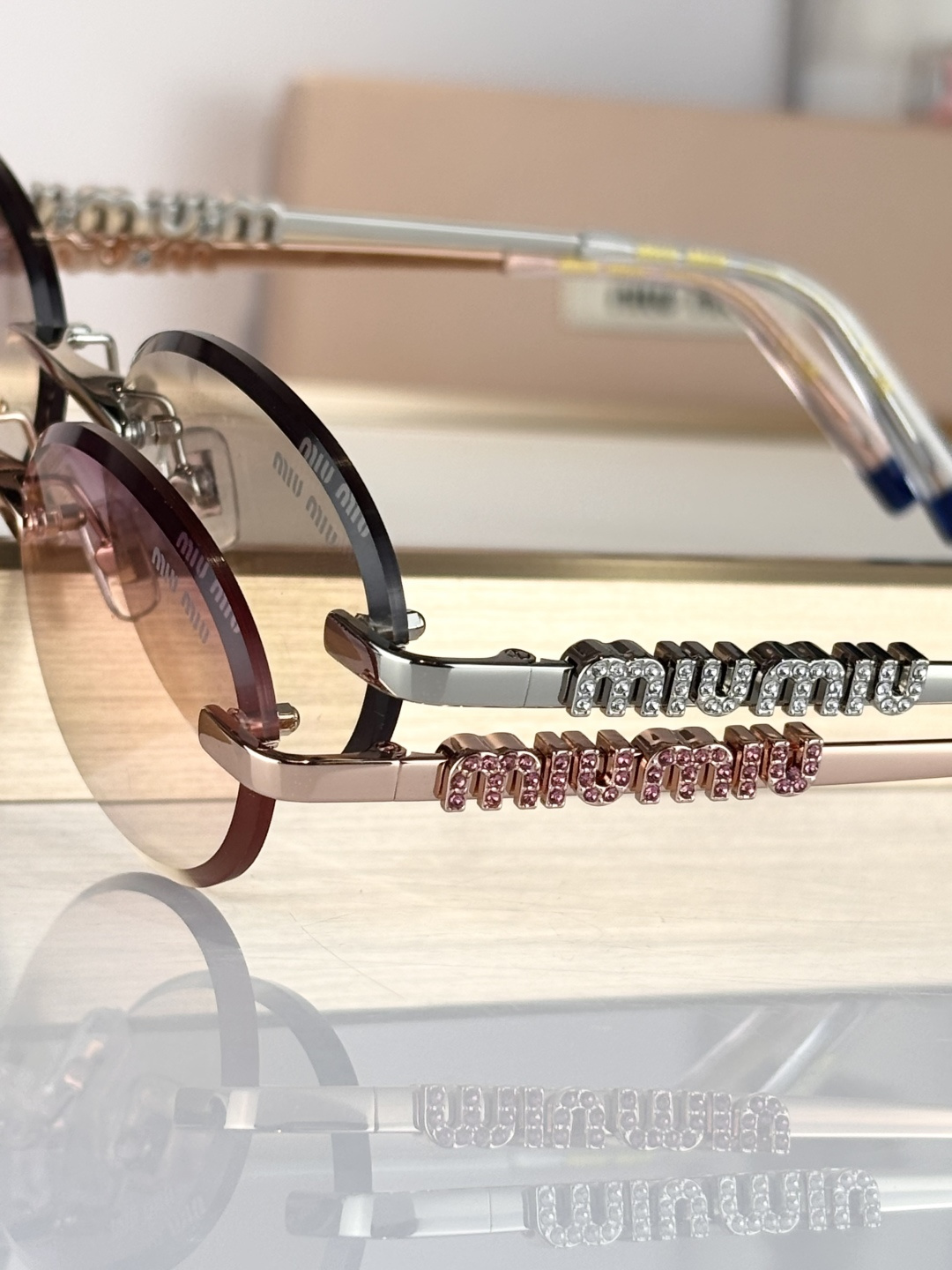 MIU M*MODEL:MU 946SSIZE：56口18-145