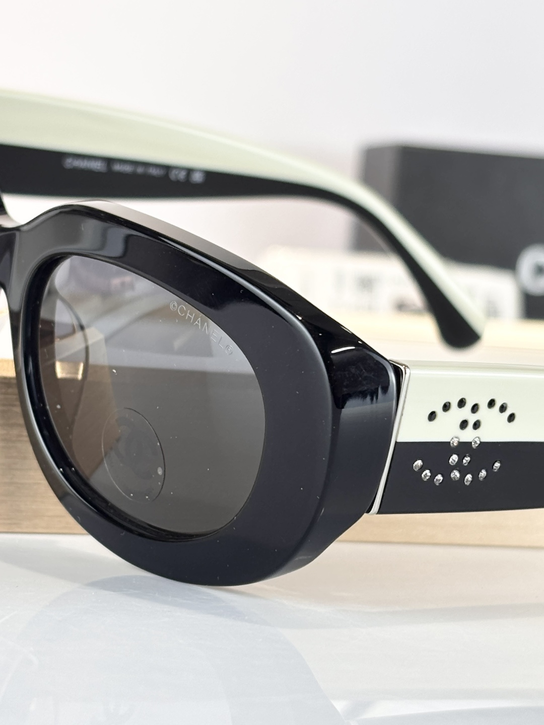 CHANELMODEL：CH5562BSIZE：53口19-140